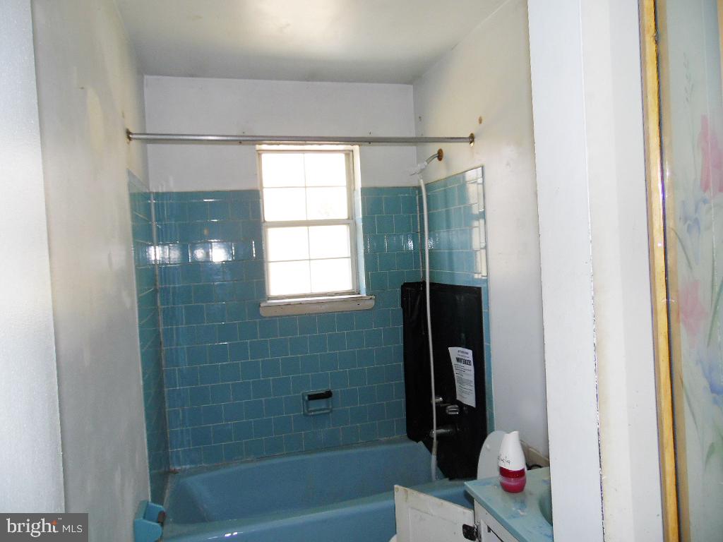 BALTIMORE HIGHLANDS - Residential