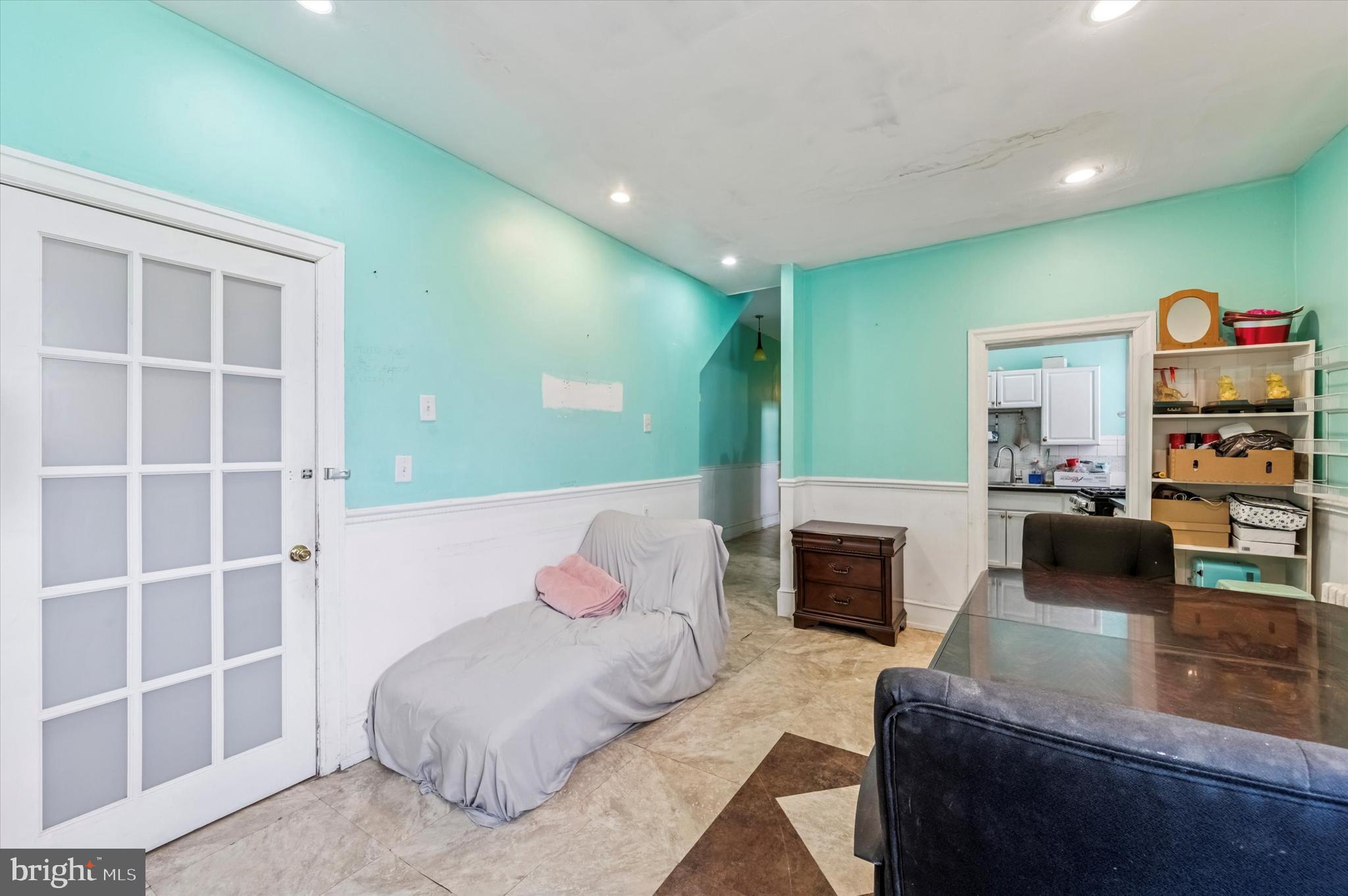 GERMANTOWN - Commercial Sale