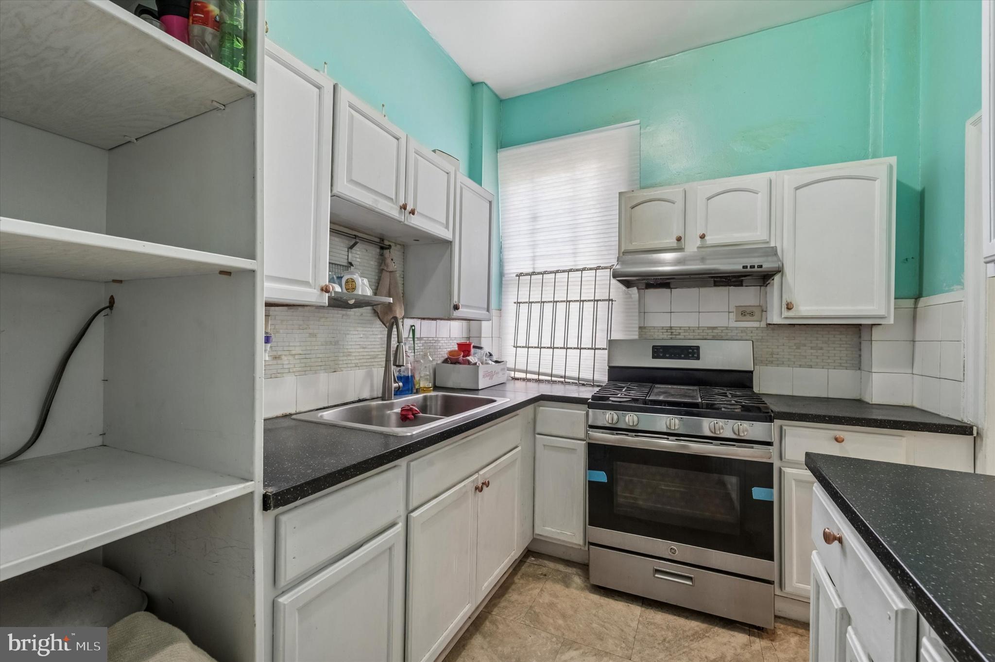 GERMANTOWN - Commercial Sale