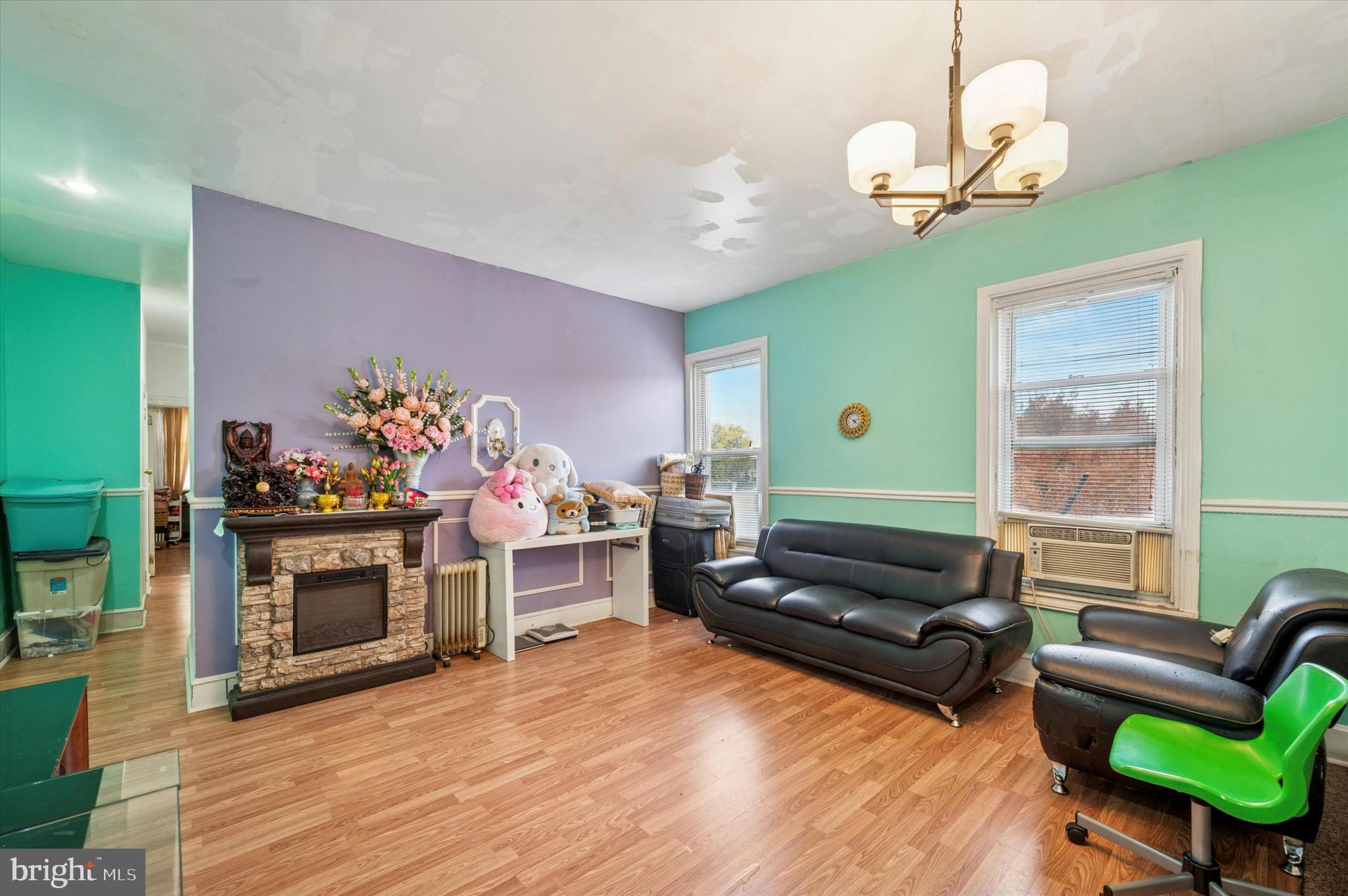 GERMANTOWN - Commercial Sale