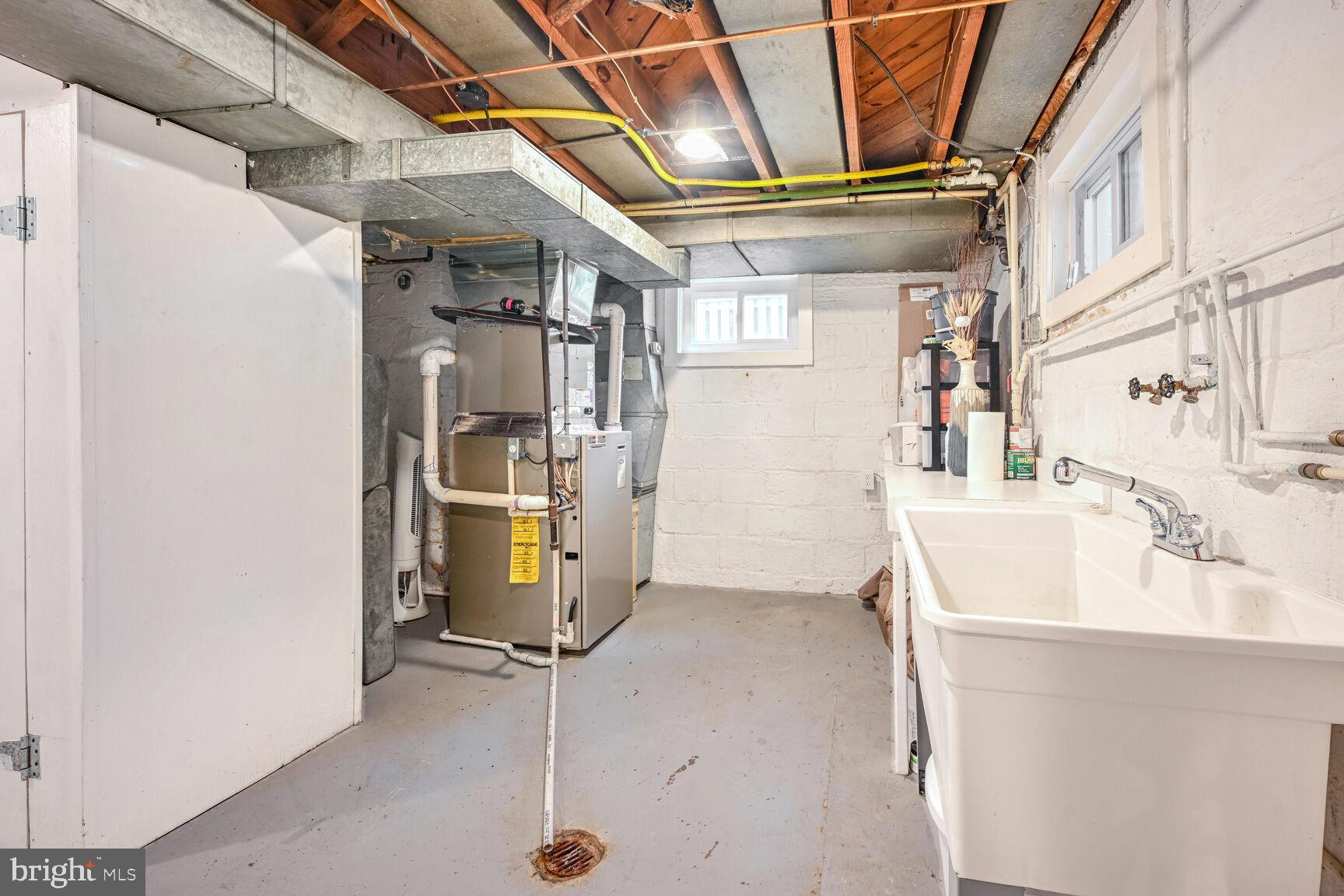 GREENWICH FOREST - Residential