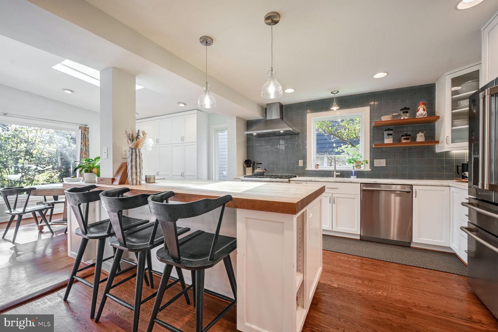 GREENWICH FOREST - Residential