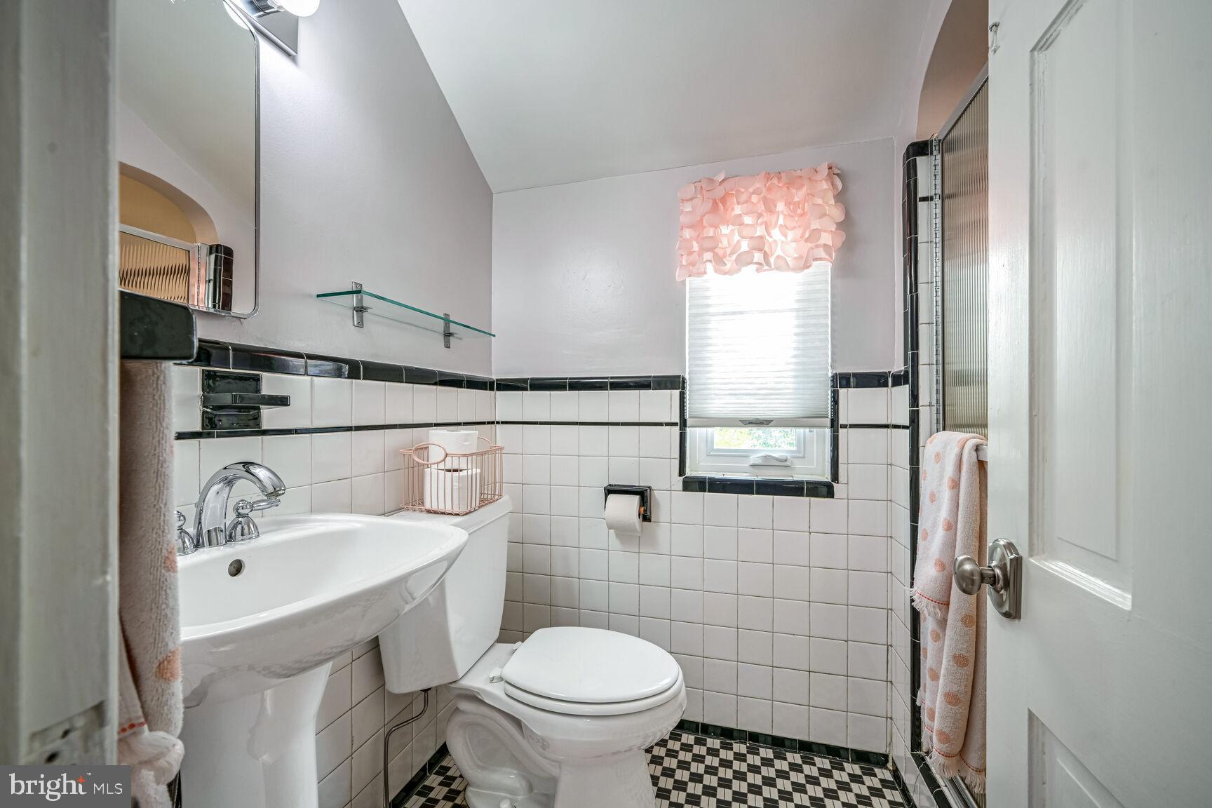 GREENWICH FOREST - Residential