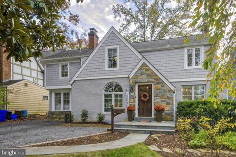 Photo of 5506 Charlcote Road, Bethesda, MD 20817 (MLS # MDMC2155276)