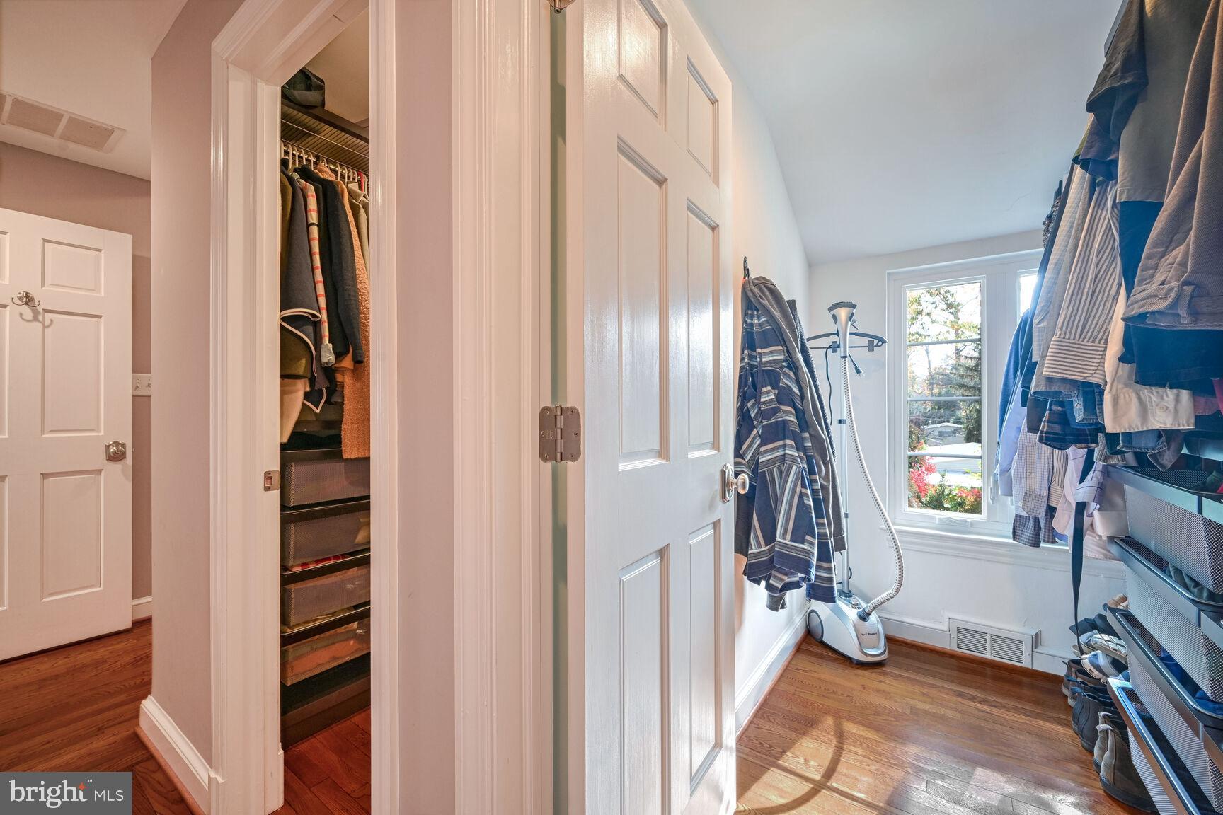 GREENWICH FOREST - Residential