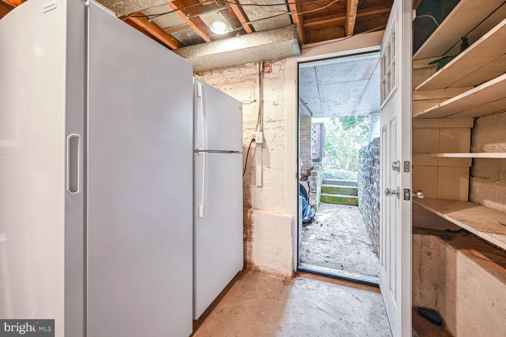 GREENWICH FOREST - Residential