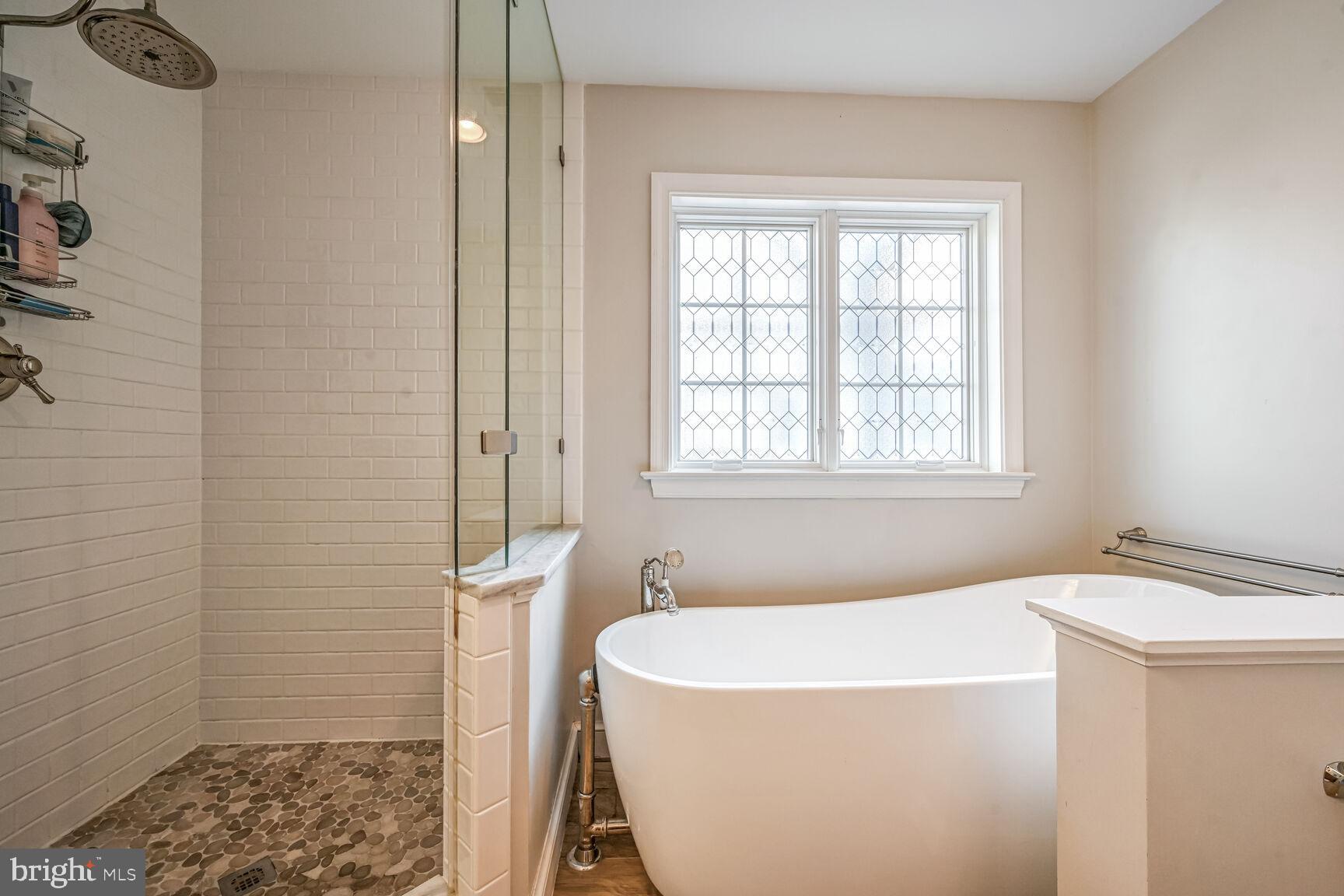 GREENWICH FOREST - Residential