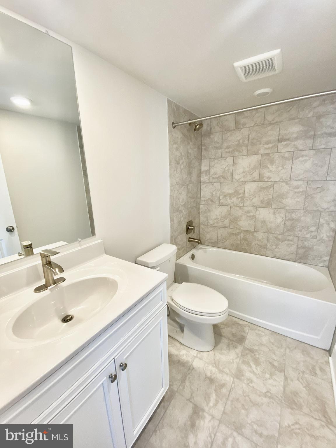 PLANTATION LAKES - Residential