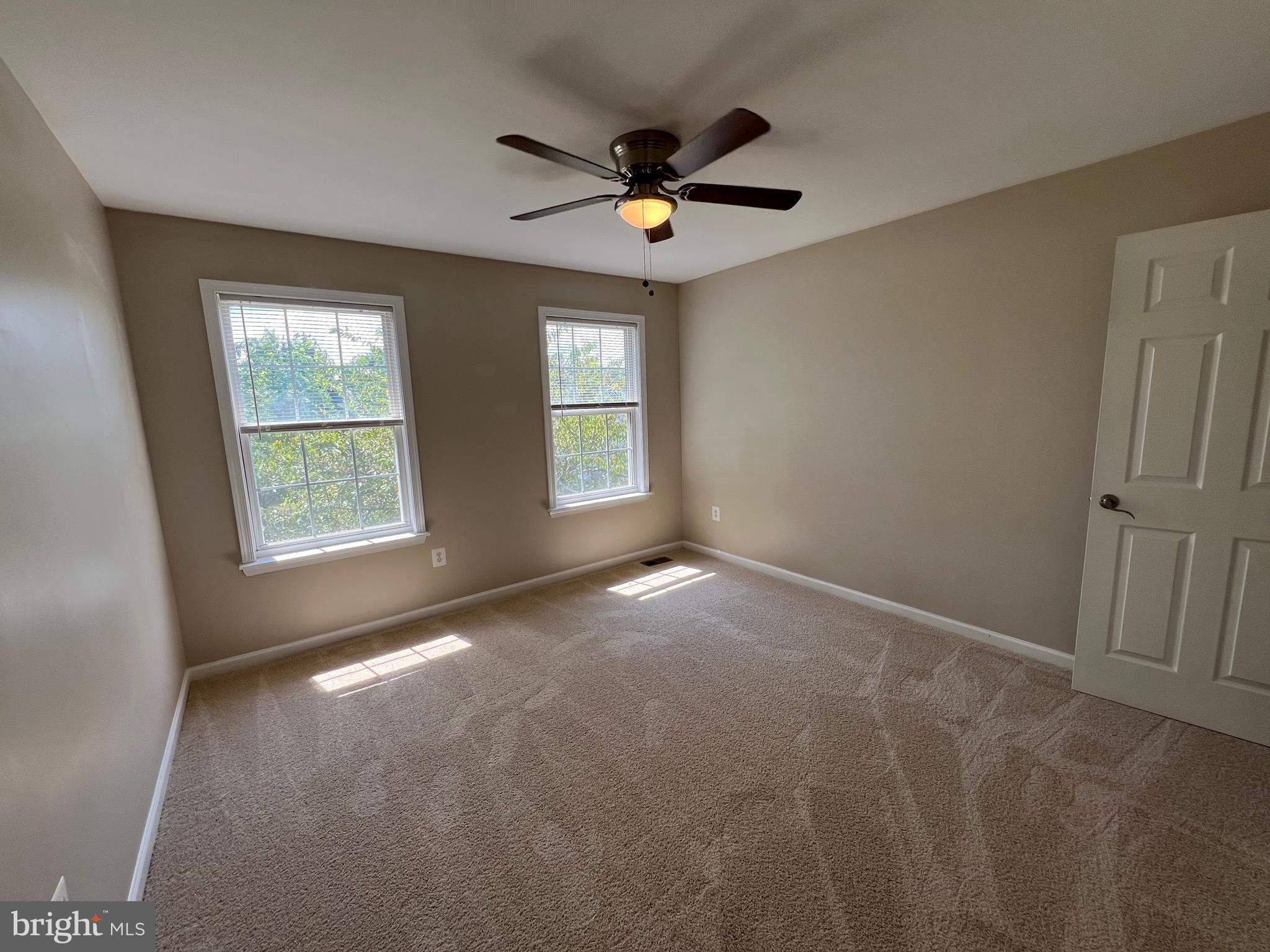 RIVER CREST - Residential Lease