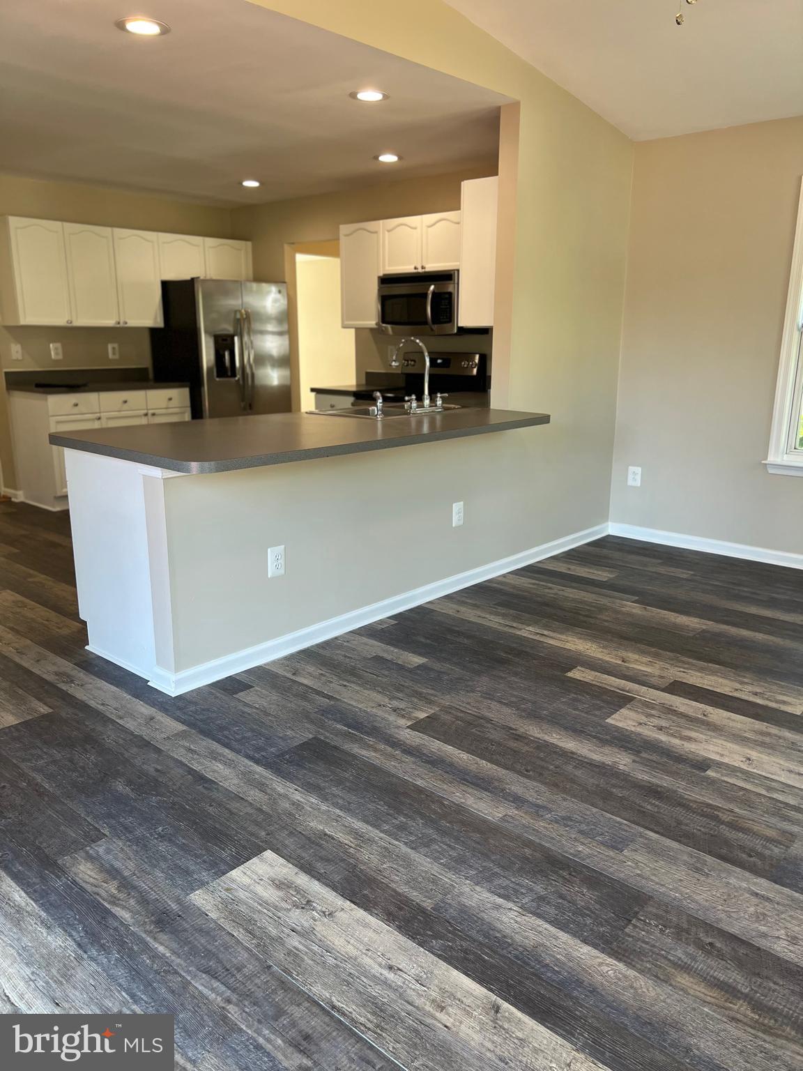 RIVER CREST - Residential Lease