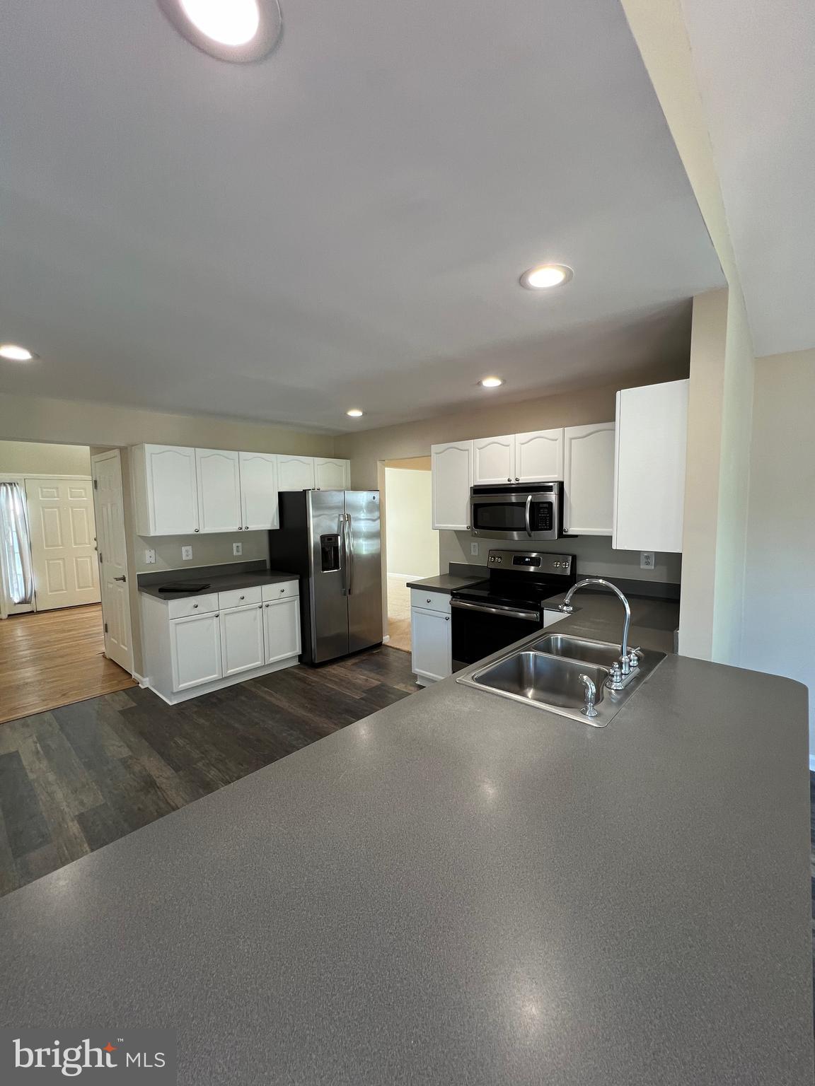 RIVER CREST - Residential Lease