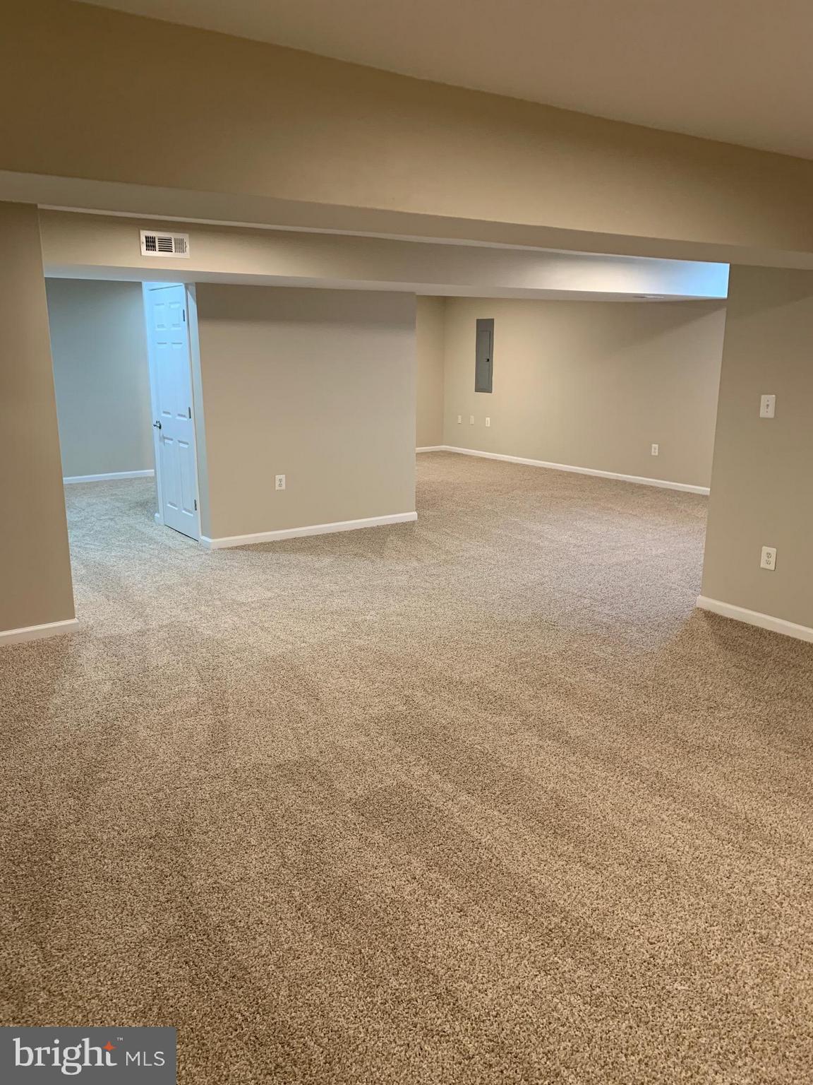 RIVER CREST - Residential Lease