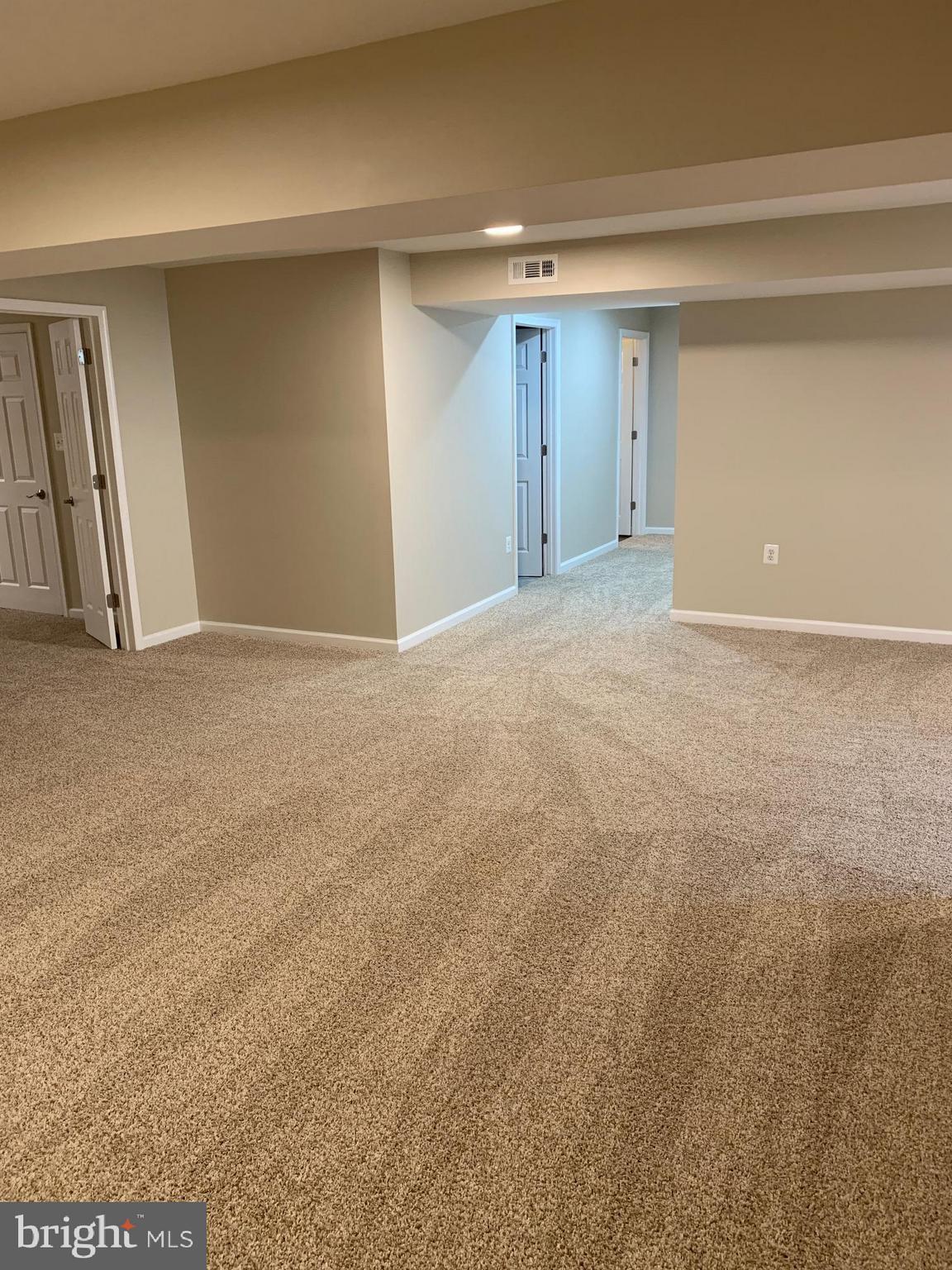 RIVER CREST - Residential Lease