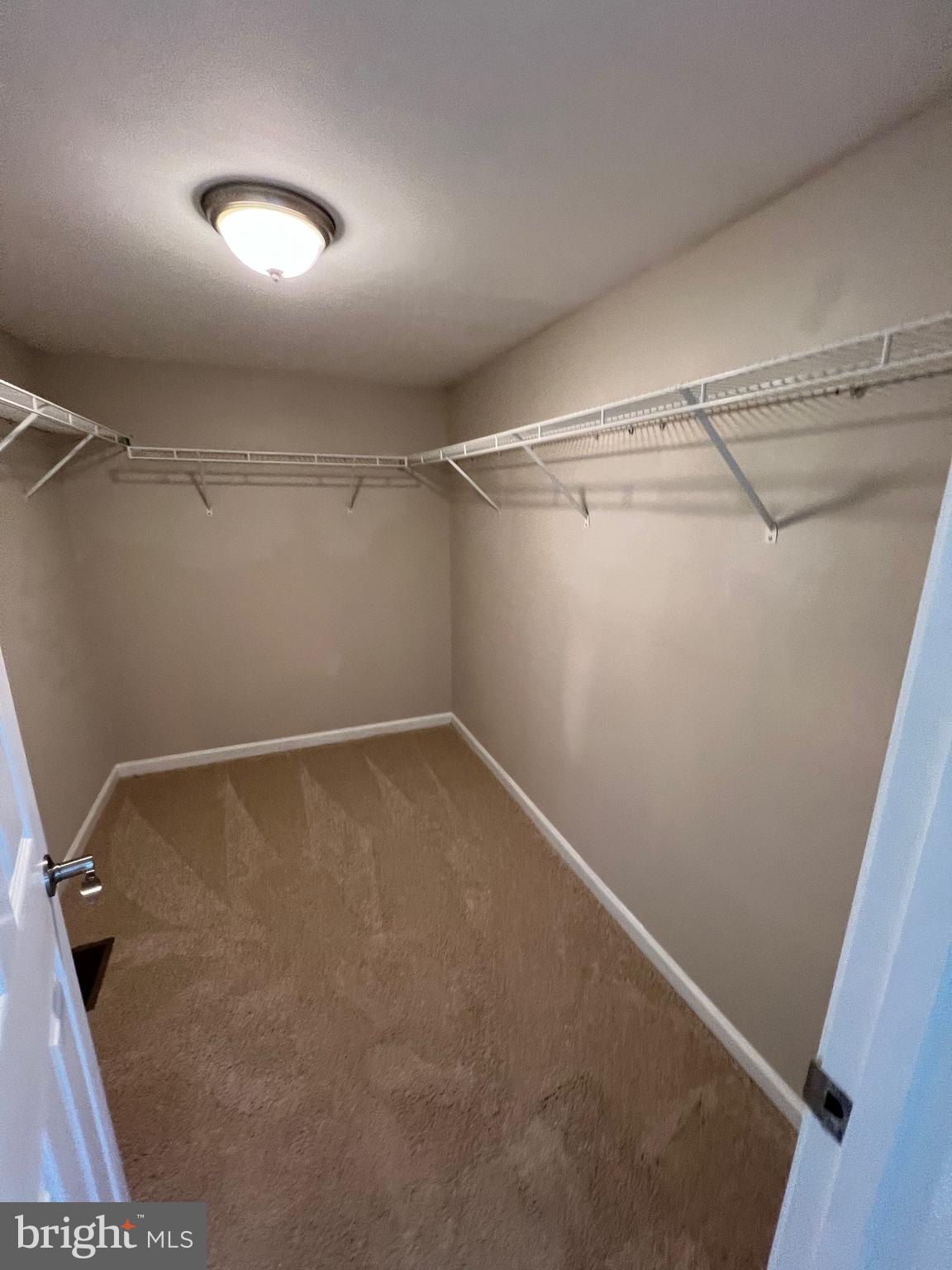 RIVER CREST - Residential Lease