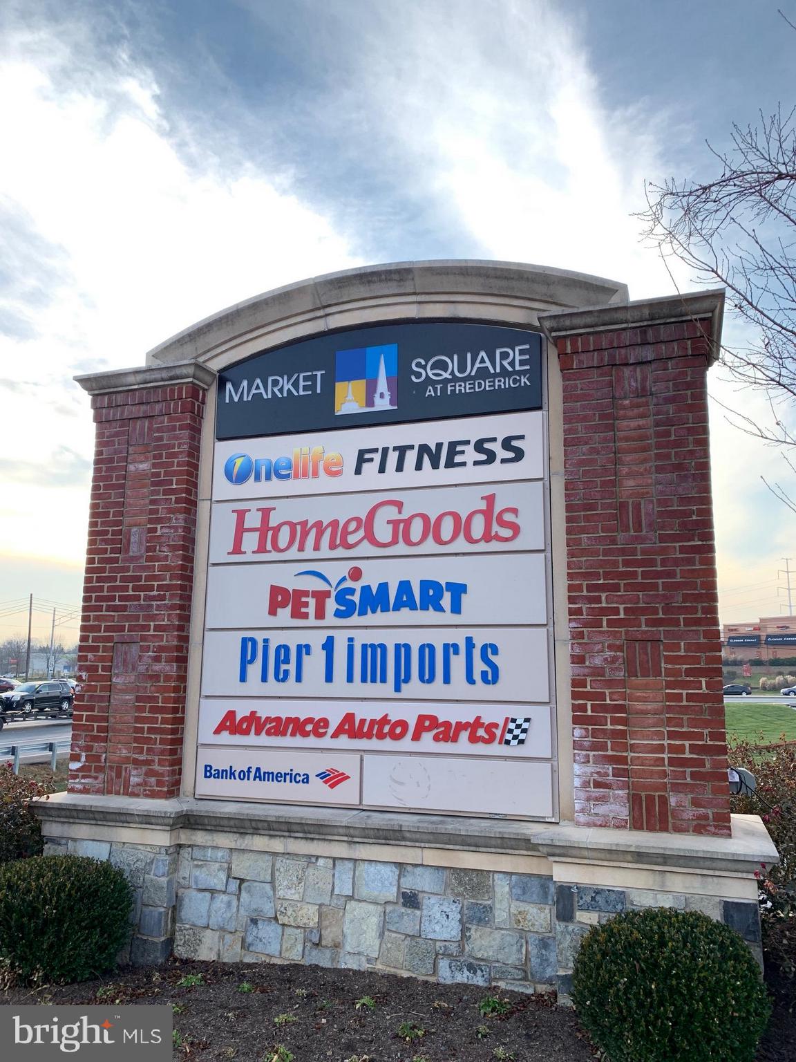 RIVER CREST - Residential Lease