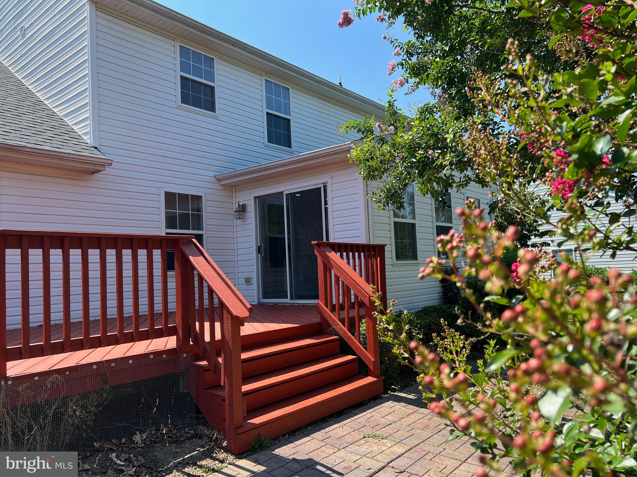 RIVER CREST - Residential Lease