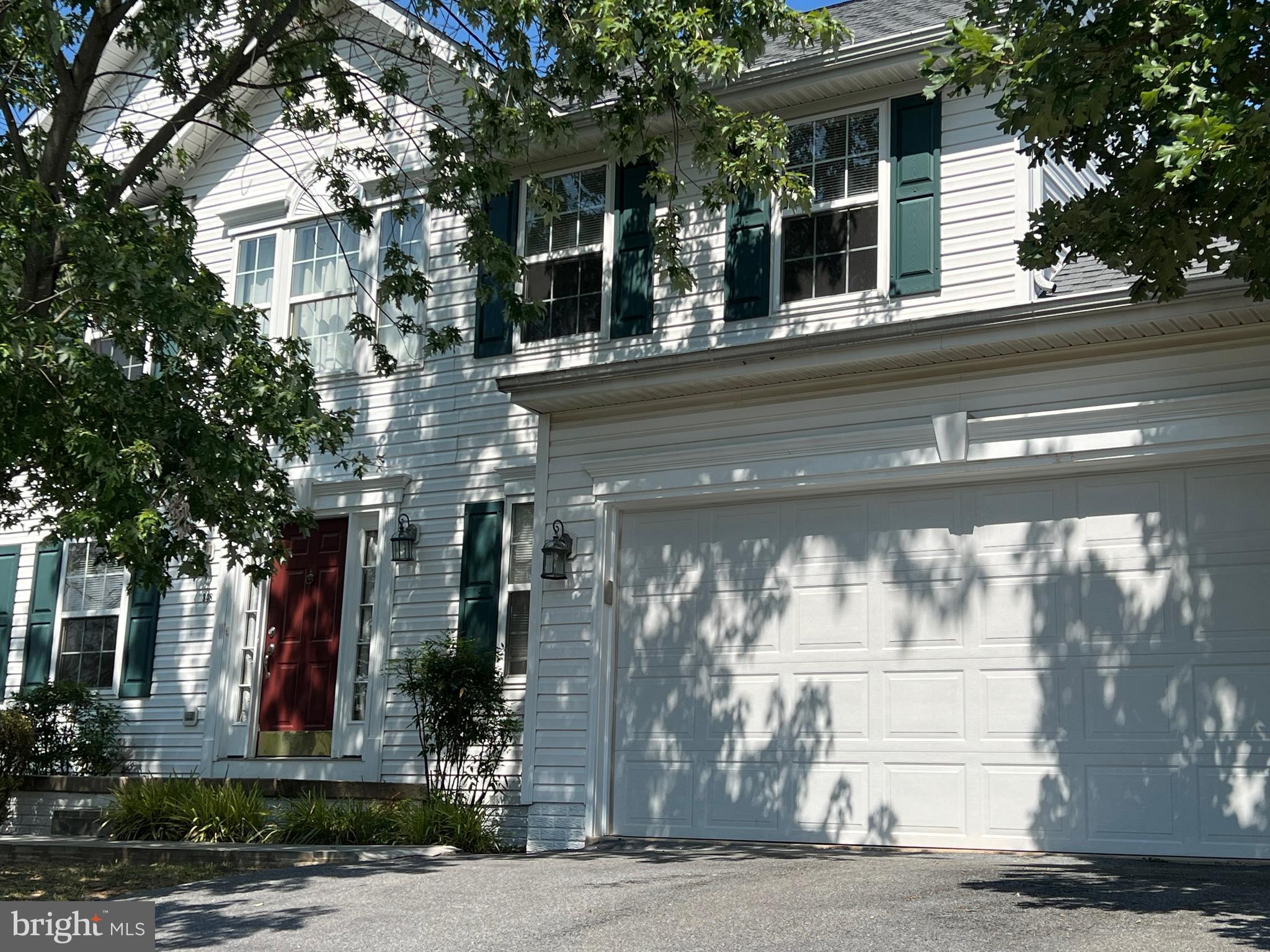 RIVER CREST - Residential Lease