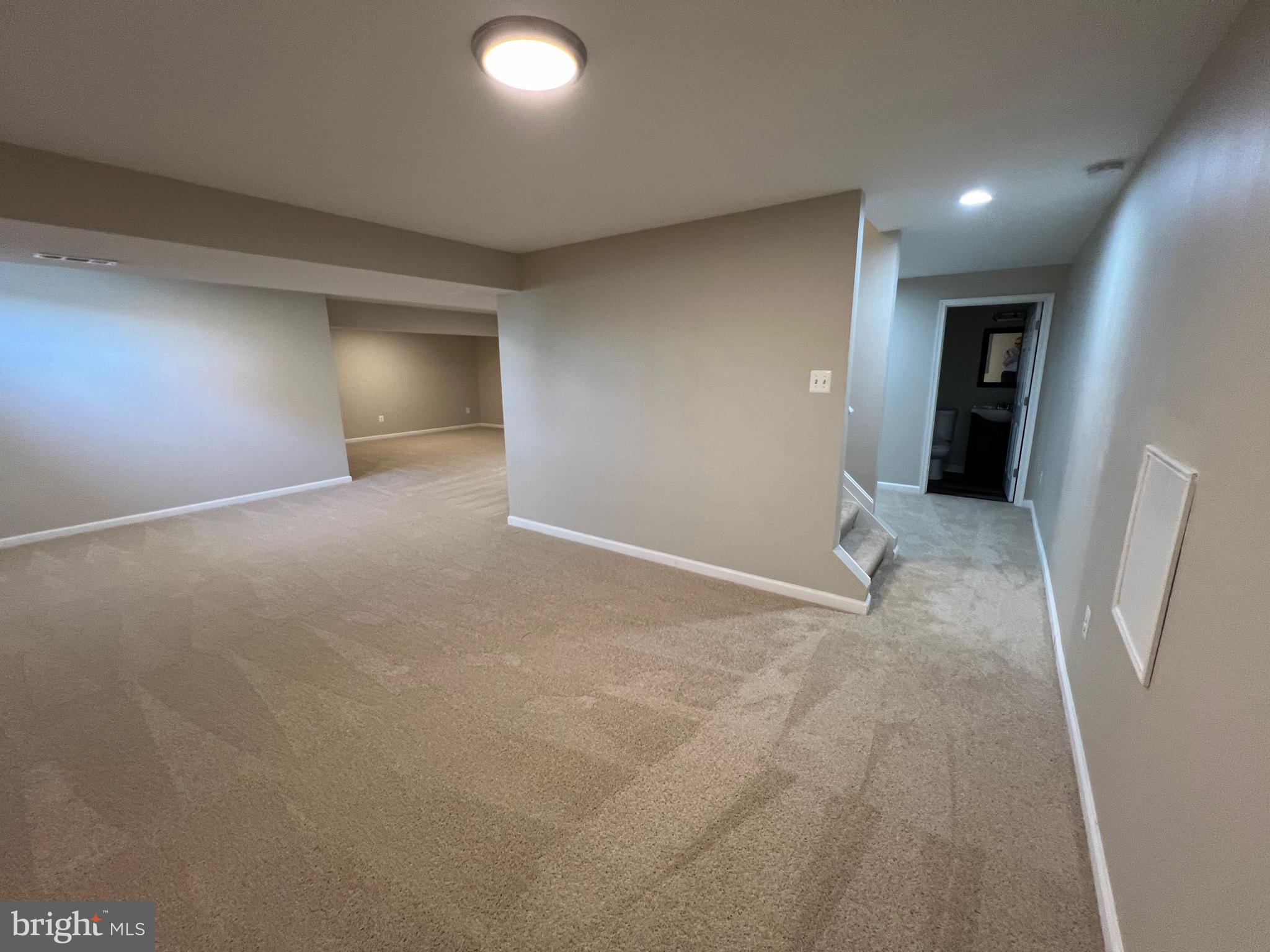 RIVER CREST - Residential Lease