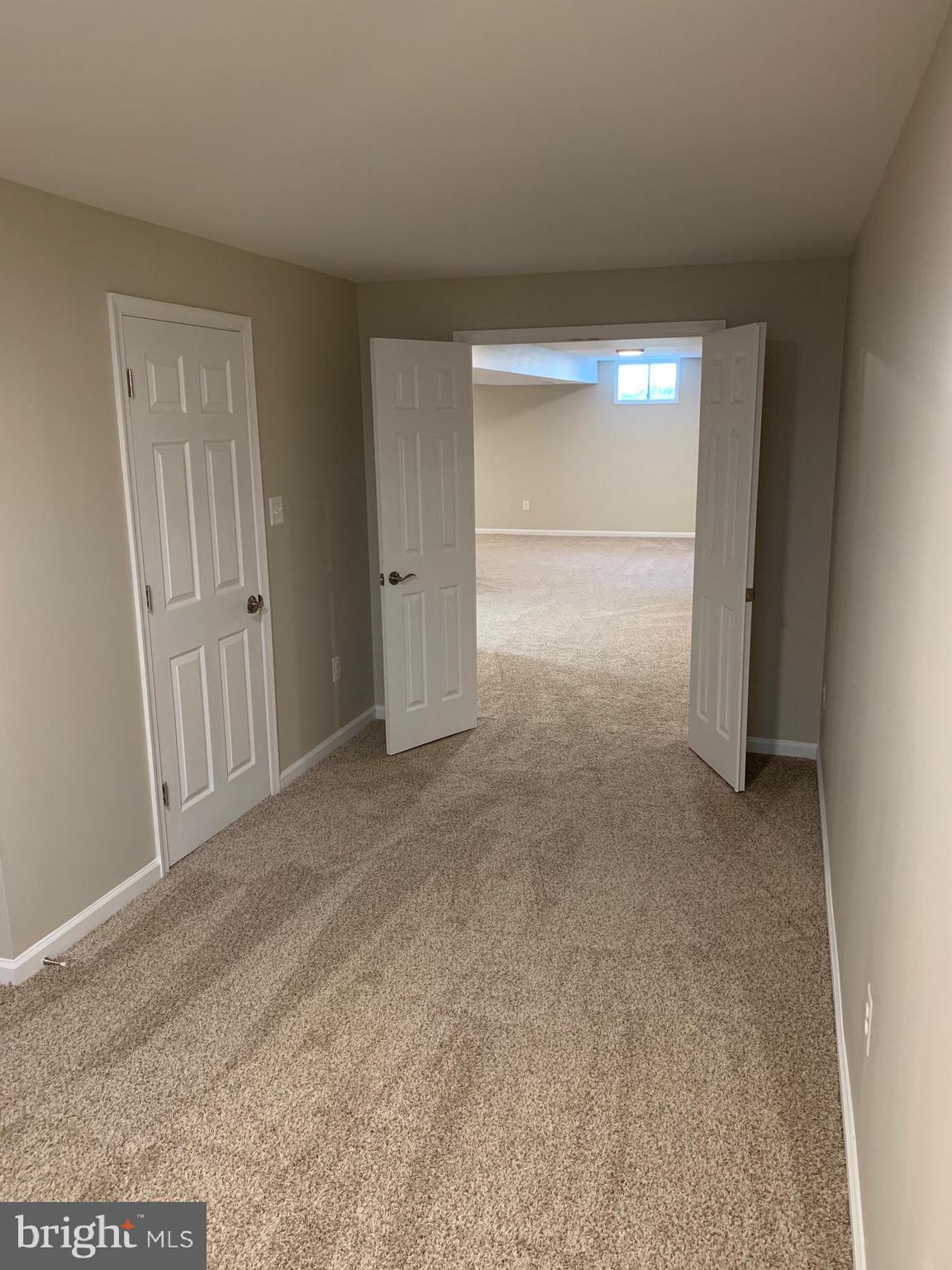 RIVER CREST - Residential Lease