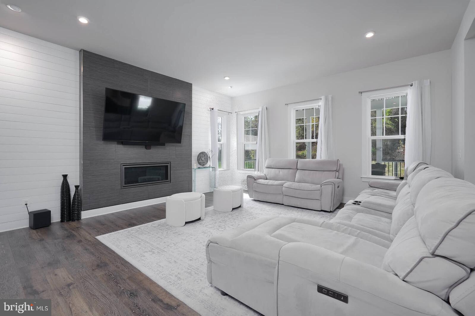 WILLOWSFORD - Residential