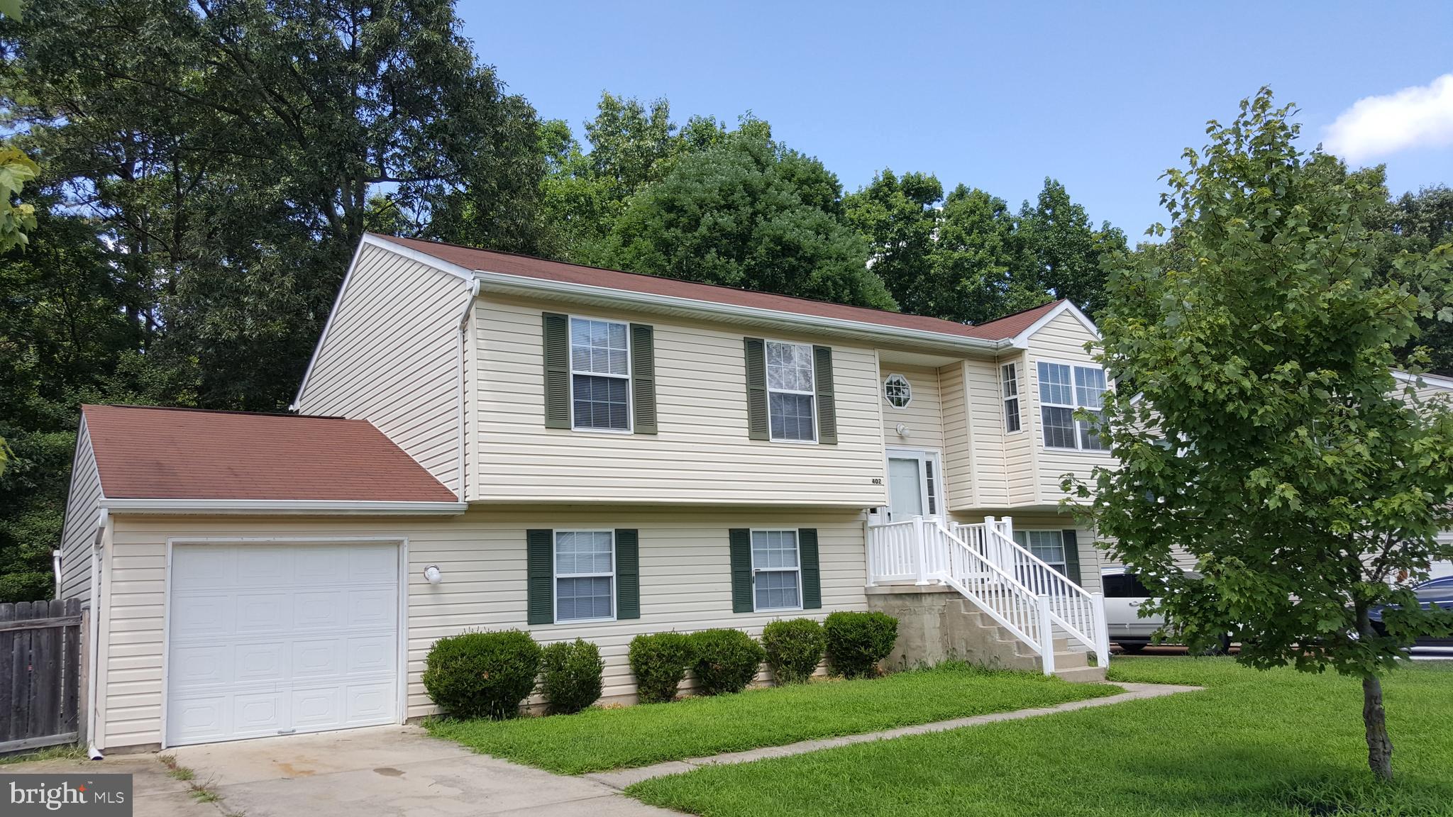 PASADENA PINES - Residential Lease