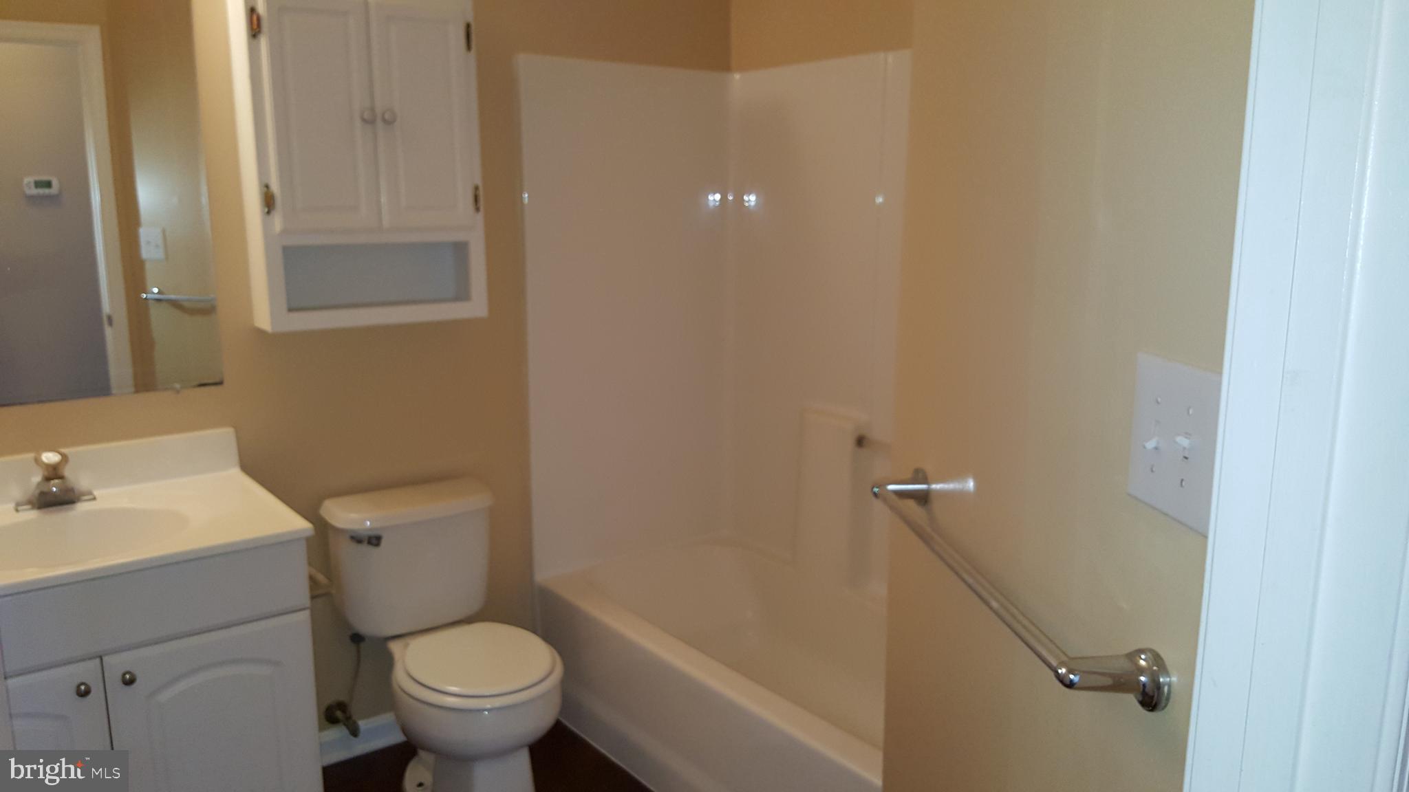 PASADENA PINES - Residential Lease