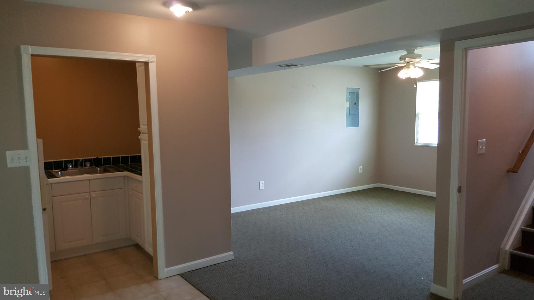 PASADENA PINES - Residential Lease