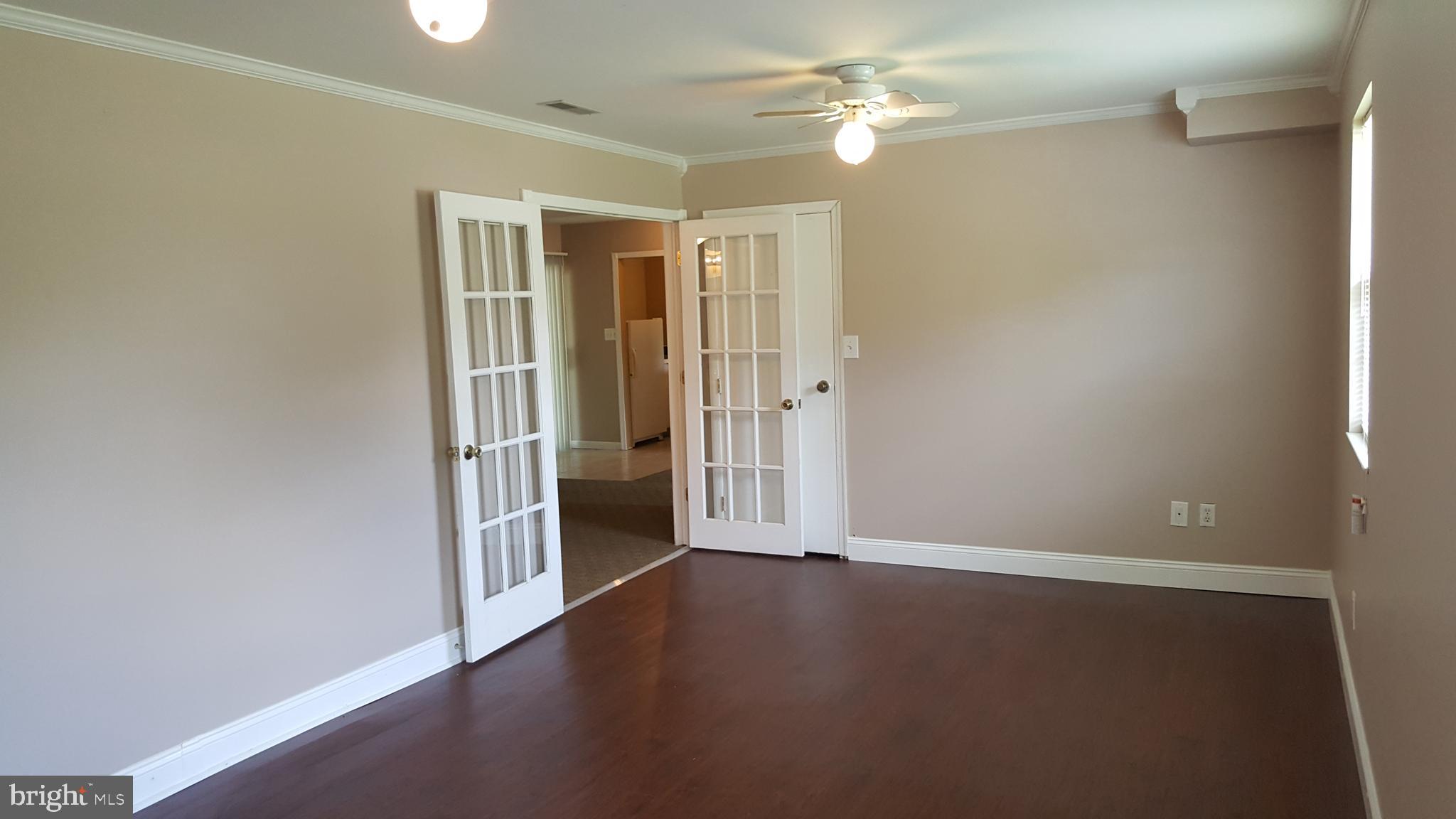 PASADENA PINES - Residential Lease