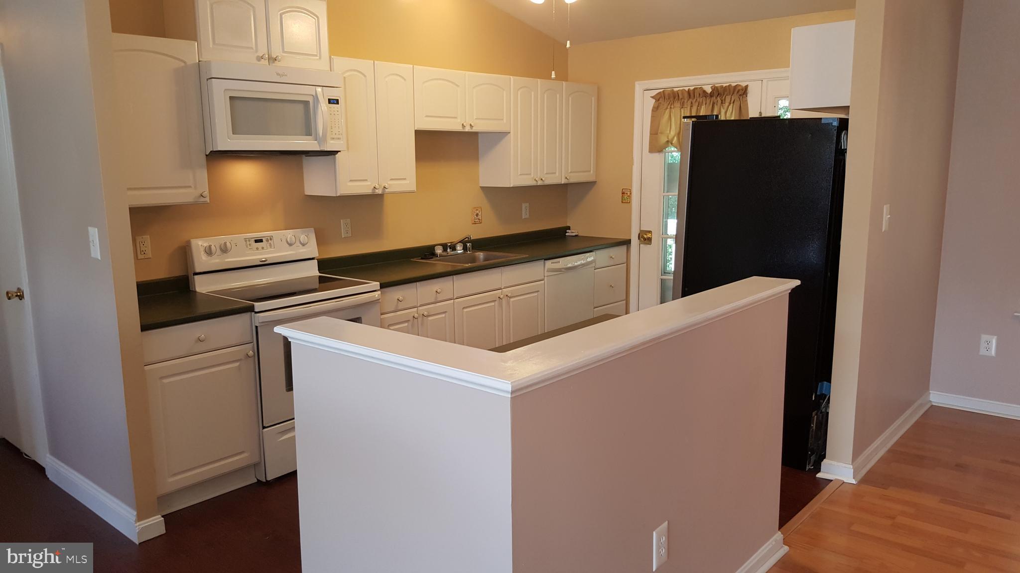 PASADENA PINES - Residential Lease