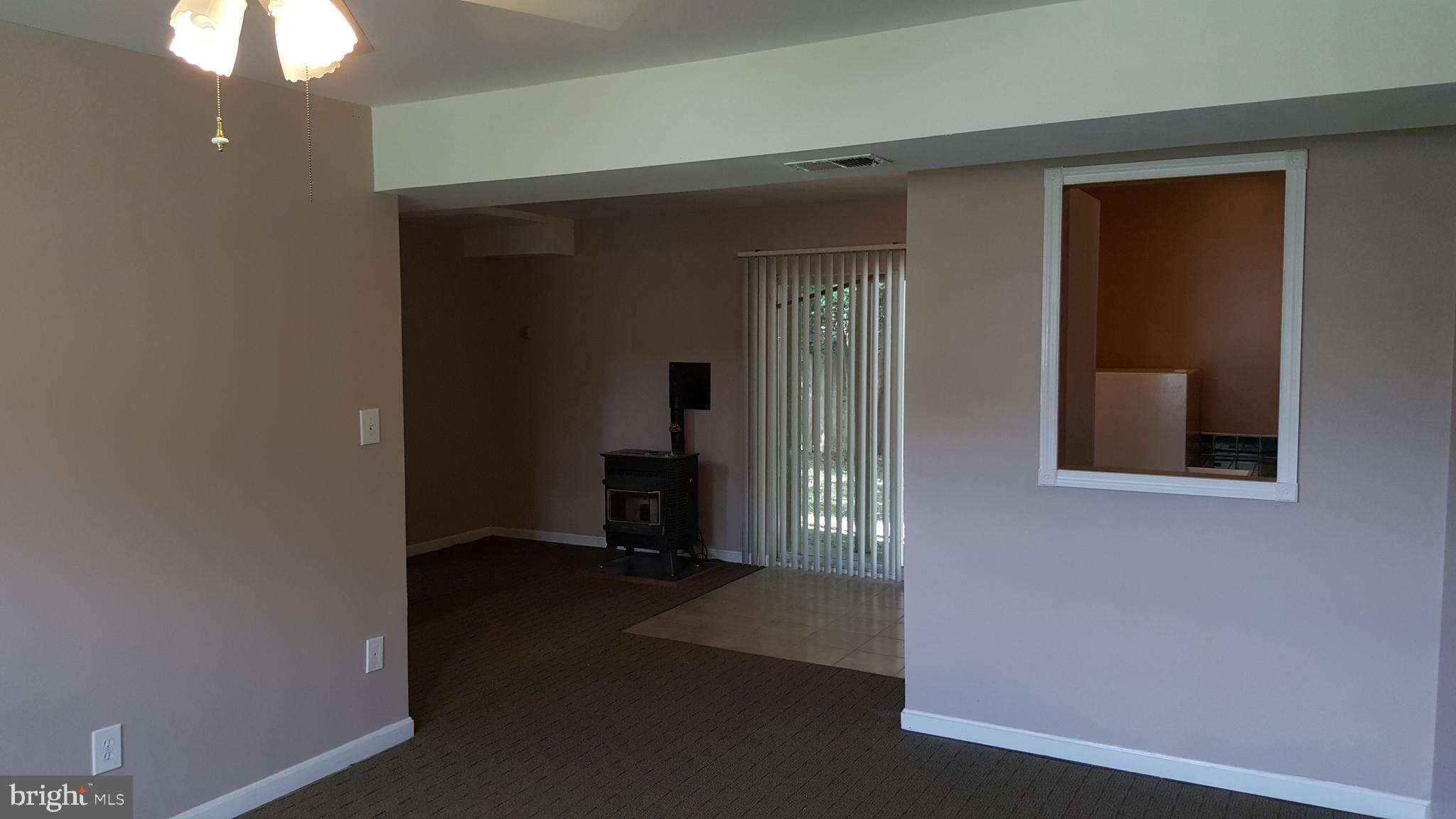 PASADENA PINES - Residential Lease