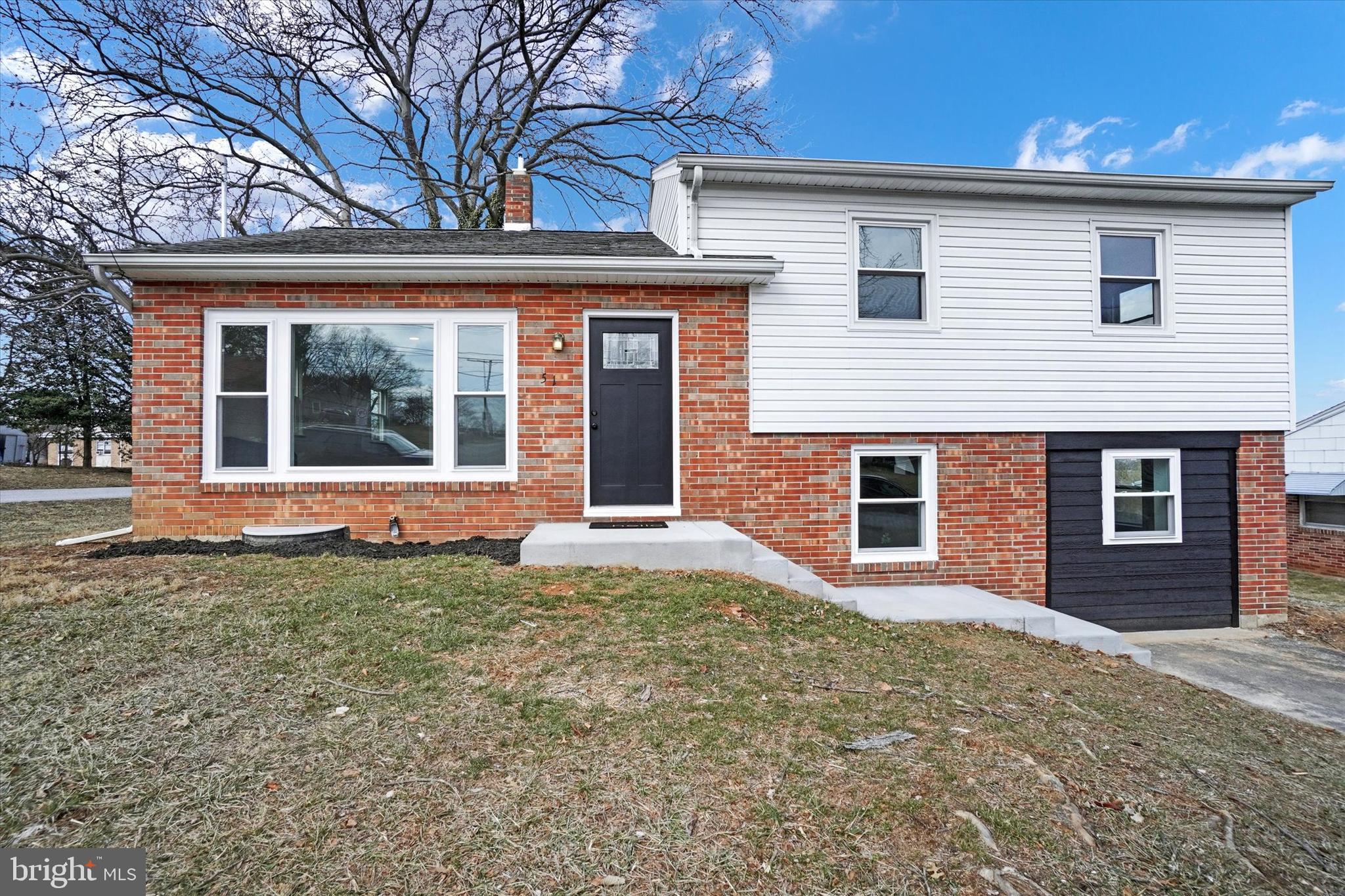 CRESTLYN - Residential