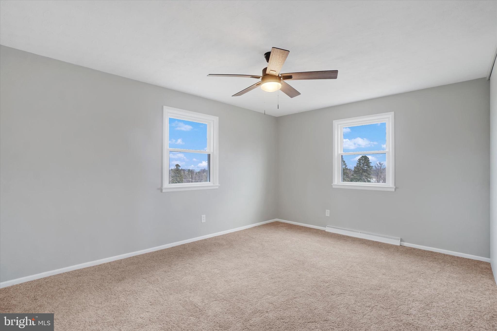 CRESTLYN - Residential