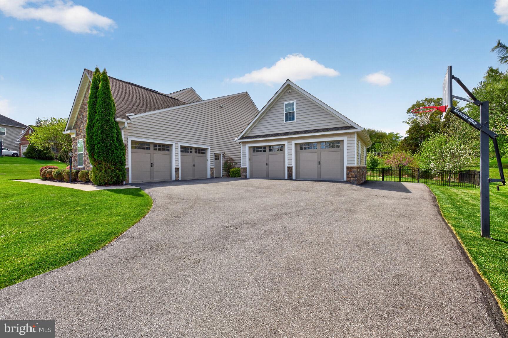 BELLE HAVEN ESTATES - Residential