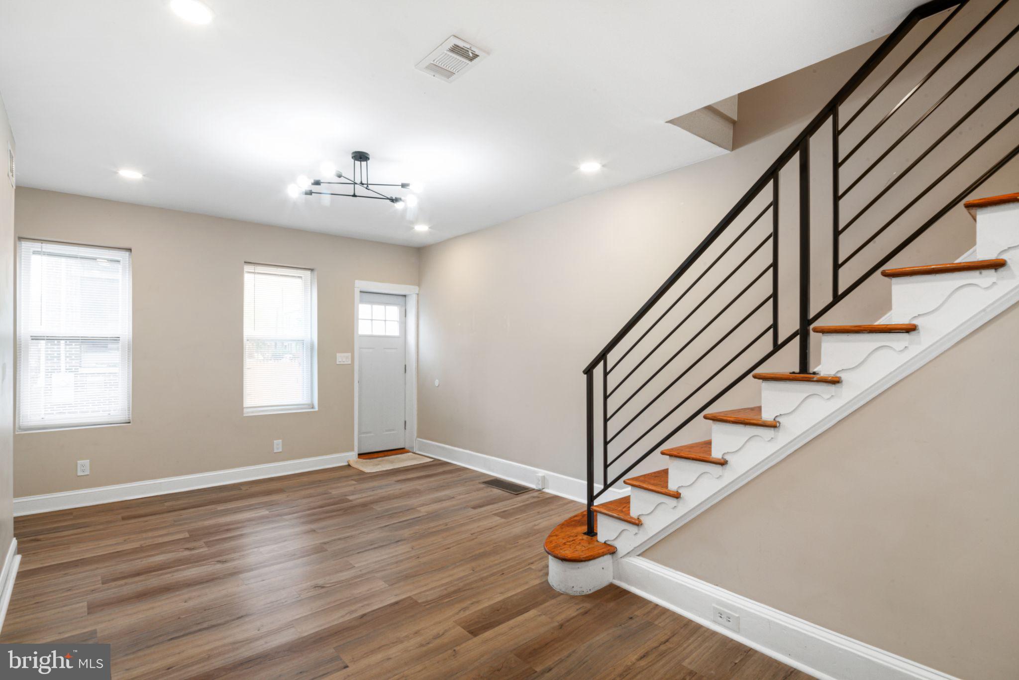 SHARSWOOD - Residential