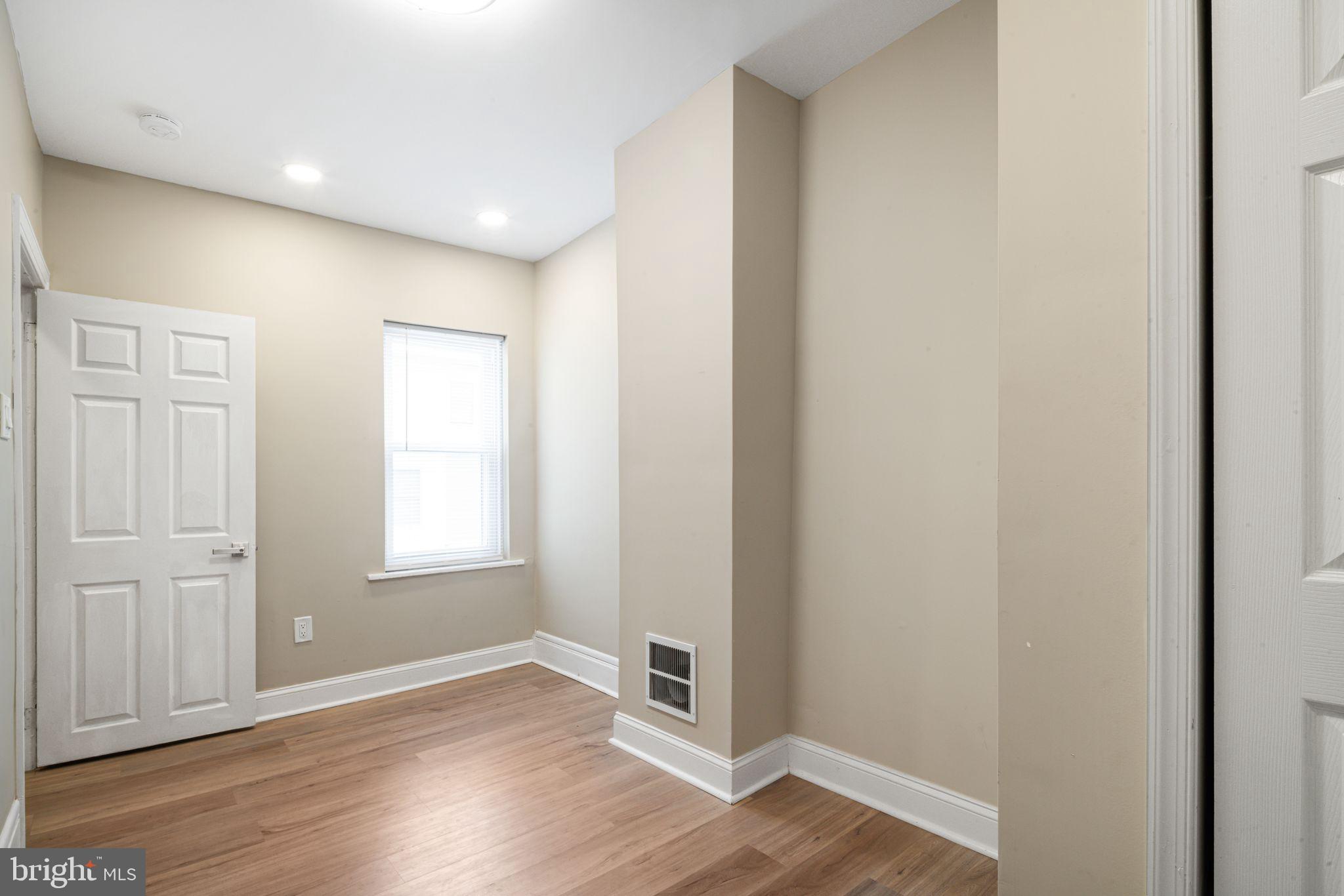 SHARSWOOD - Residential