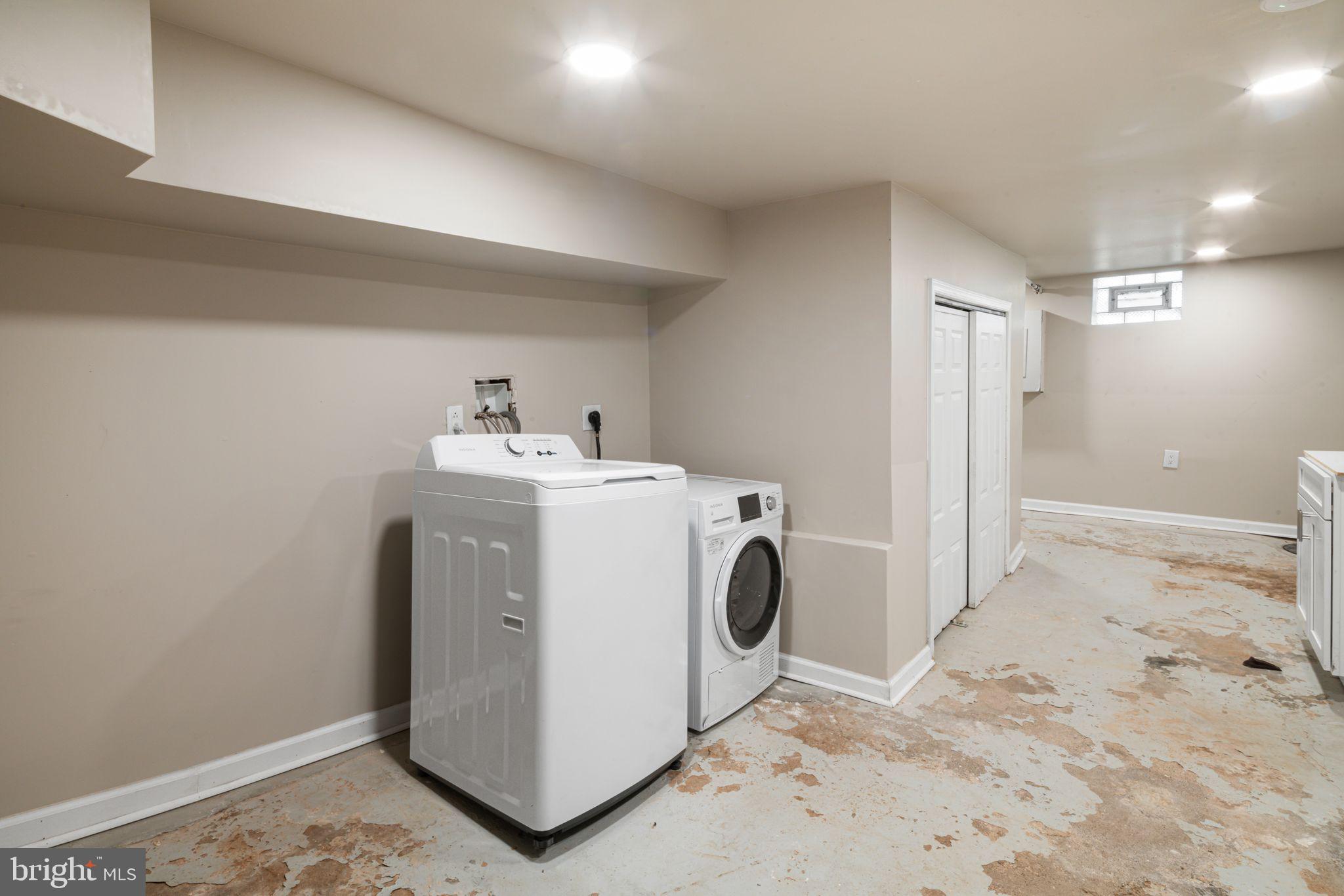 SHARSWOOD - Residential