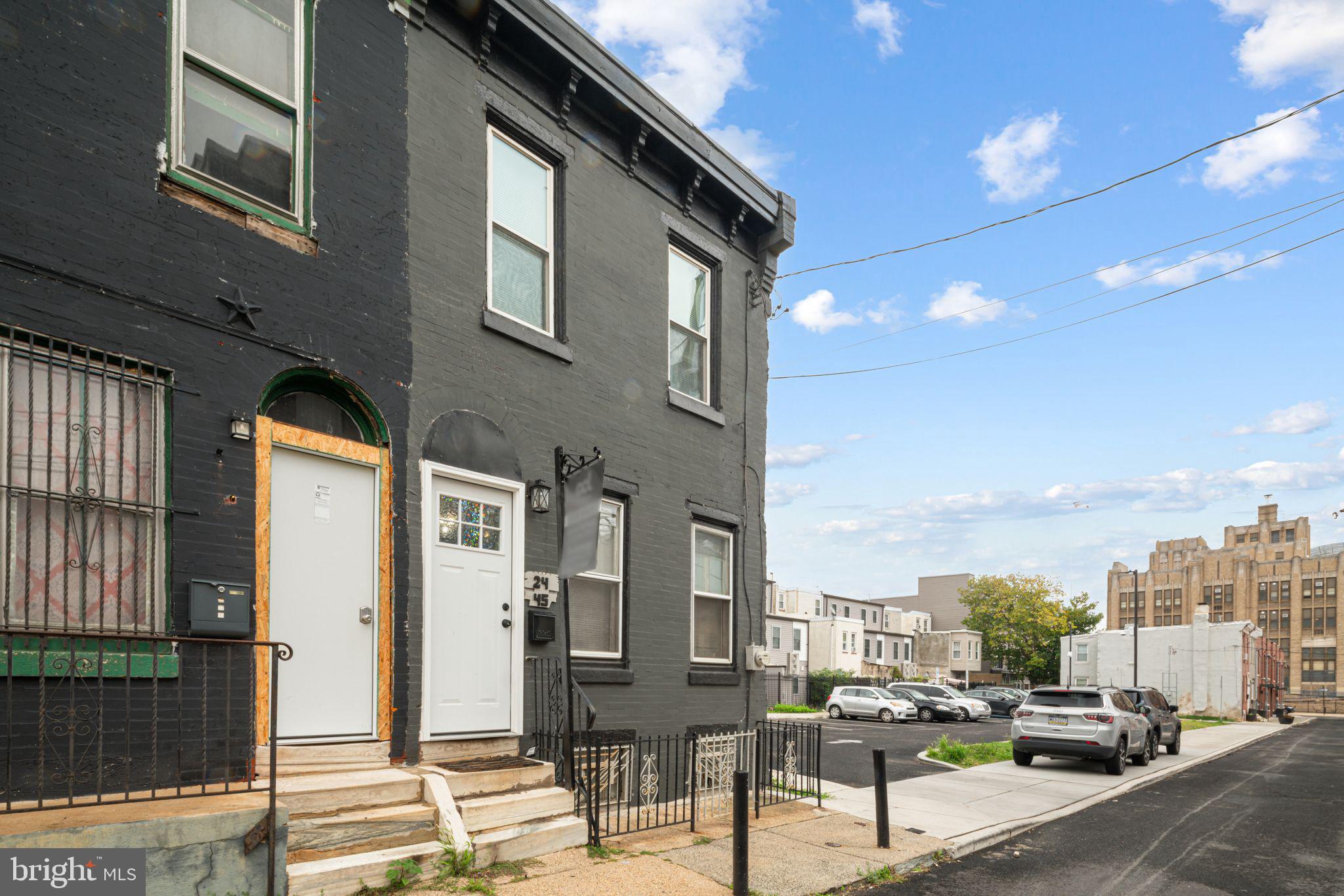 SHARSWOOD - Residential