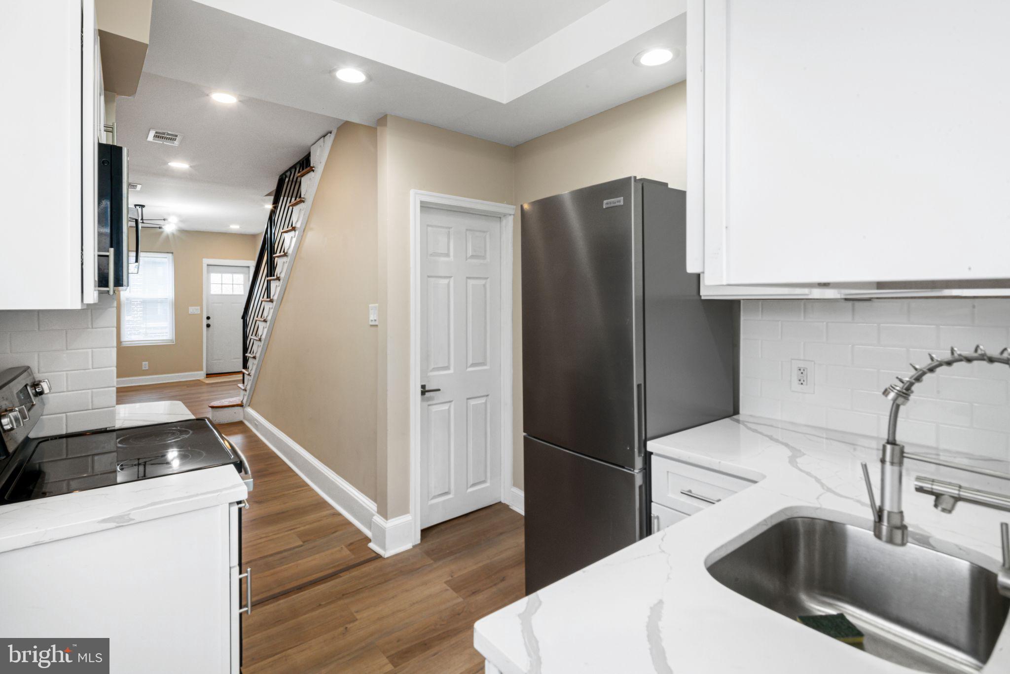 SHARSWOOD - Residential