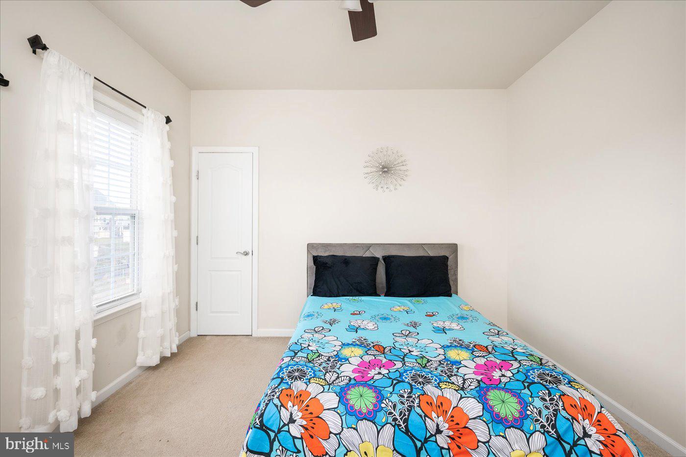 STAFFORD LAKES VILLAGE - Residential Lease