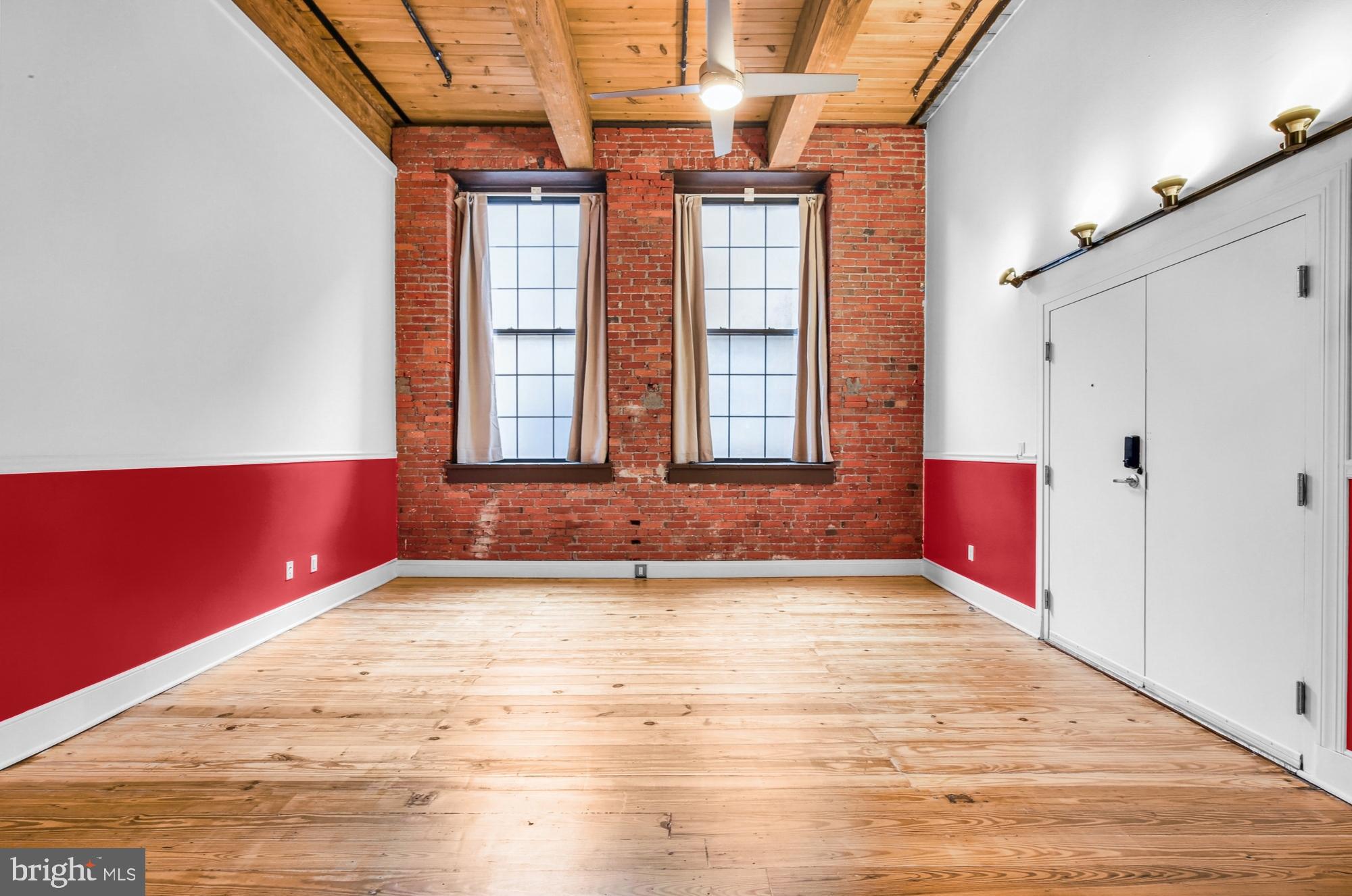 313 ARCH STREET 305