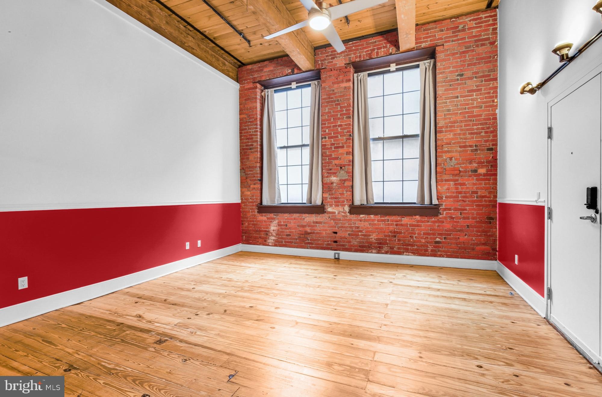 313 ARCH STREET 305