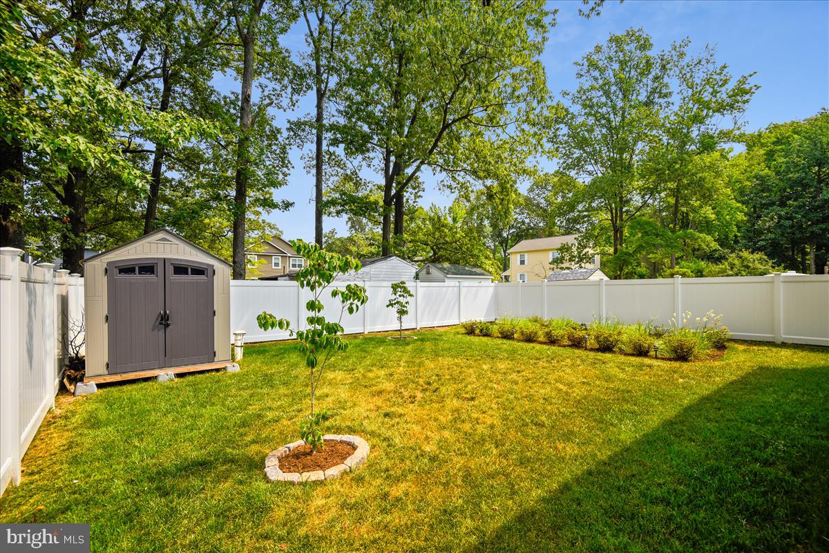 AVALON SHORES - Residential