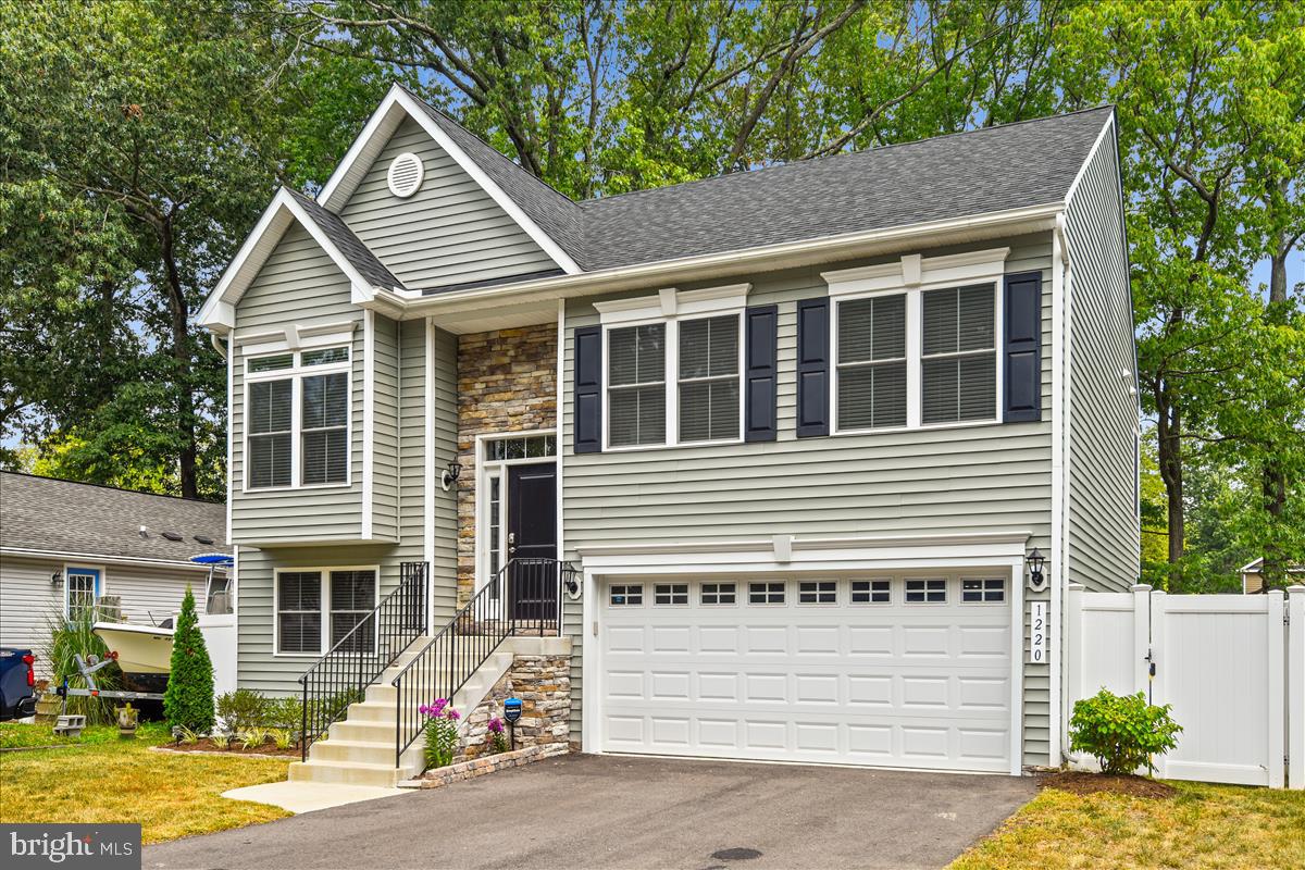 AVALON SHORES - Residential