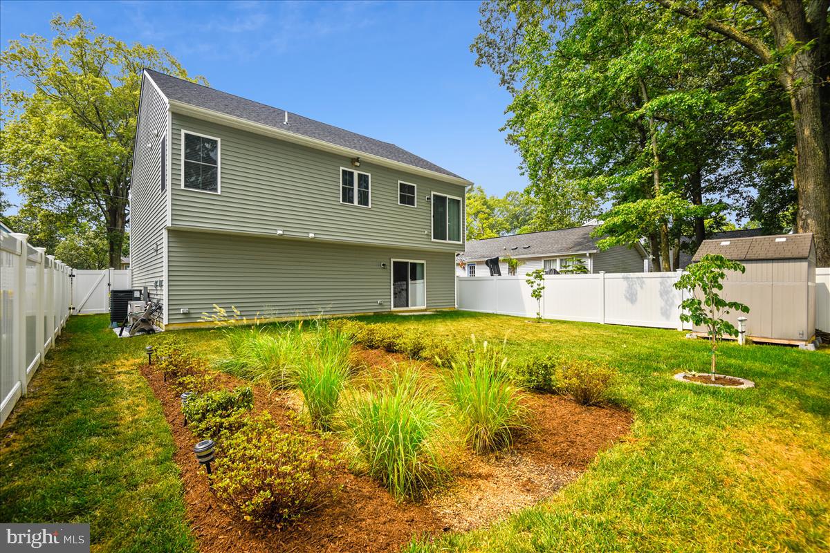 AVALON SHORES - Residential