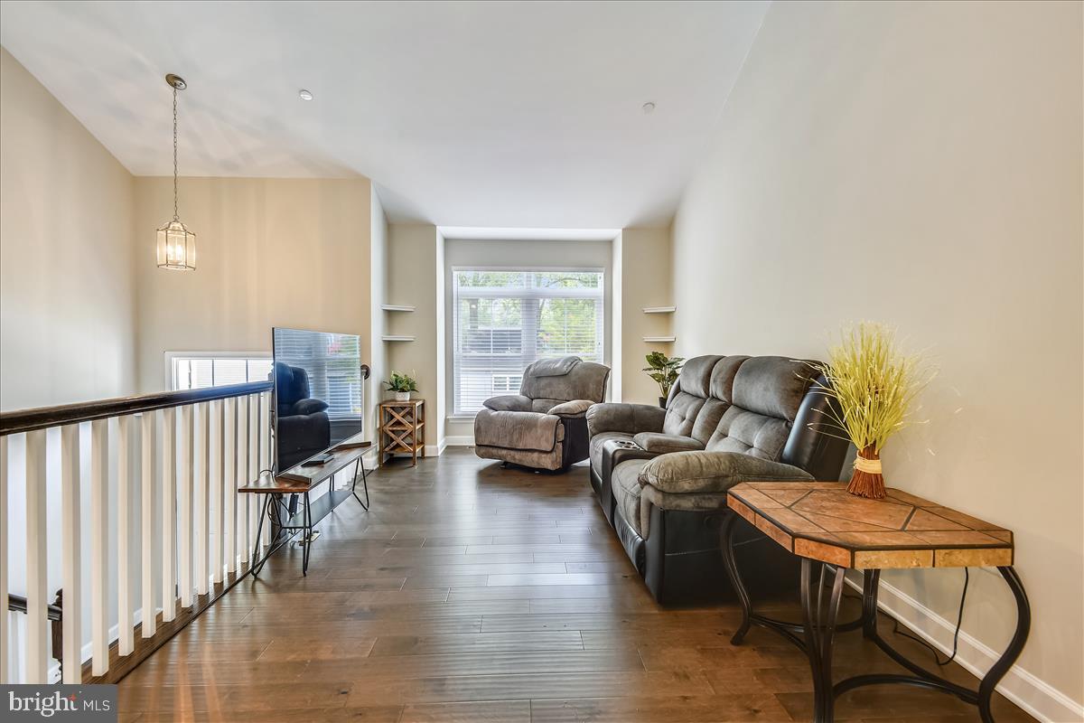 AVALON SHORES - Residential