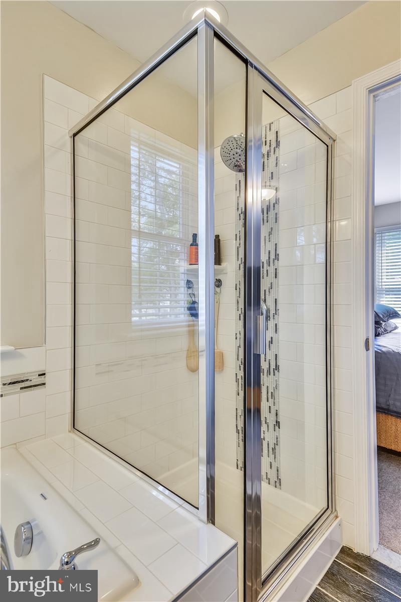 AVALON SHORES - Residential