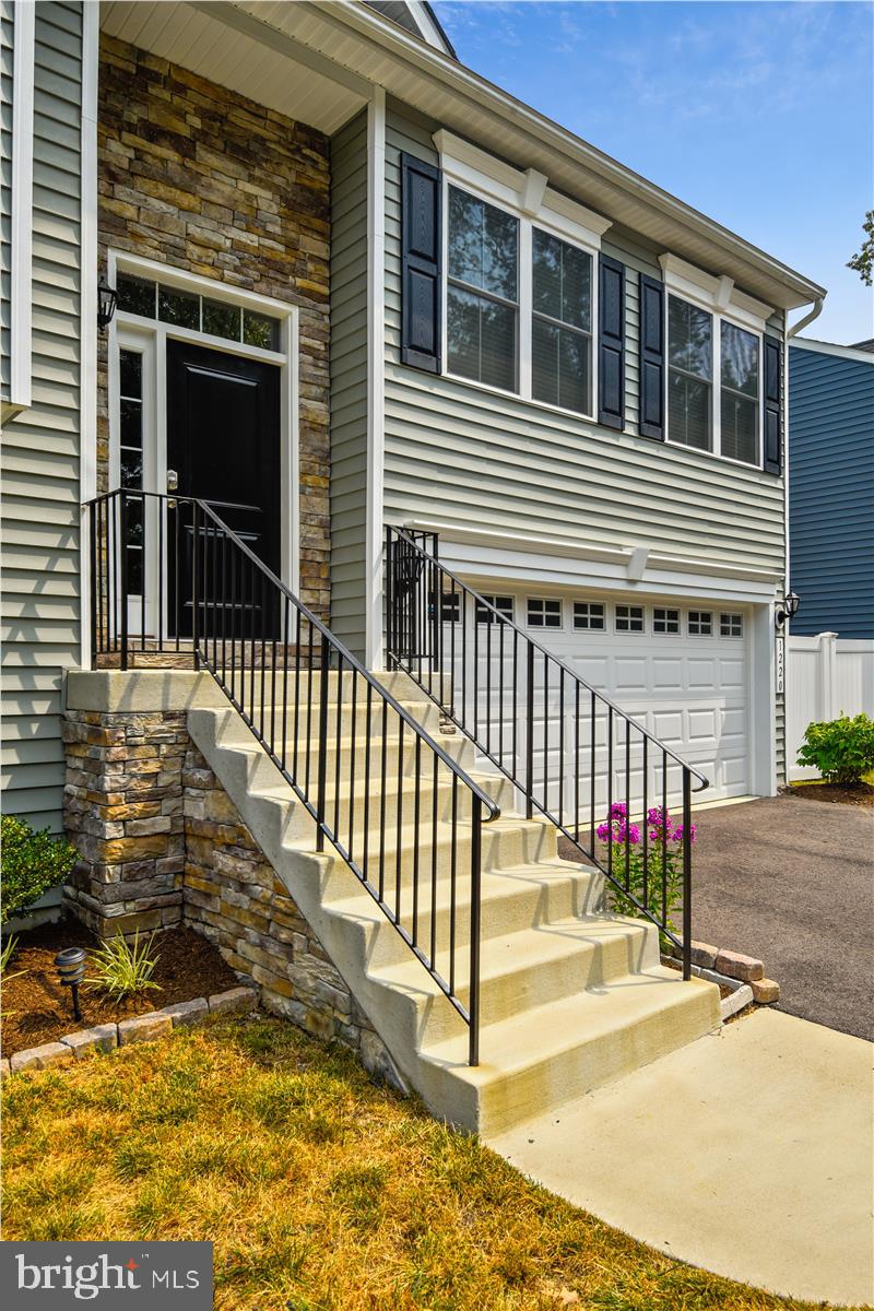 AVALON SHORES - Residential