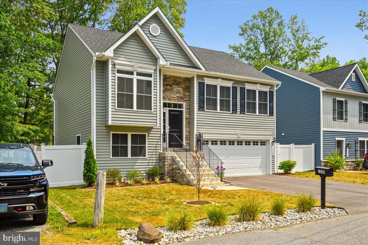 AVALON SHORES - Residential