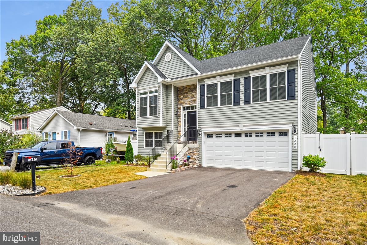 AVALON SHORES - Residential