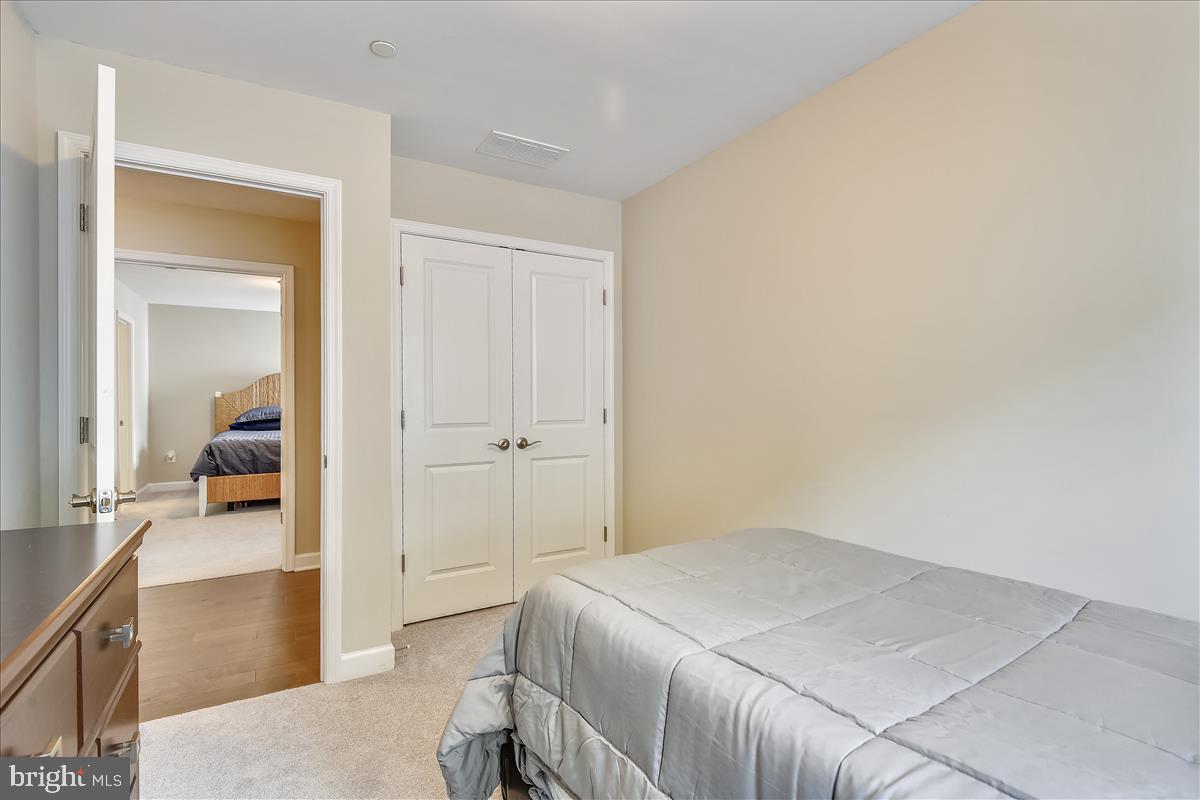 AVALON SHORES - Residential